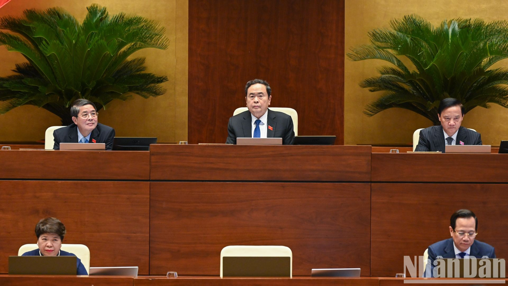 越南第十五届国会第七次会议：讨论《社会保险法》草案【组图】