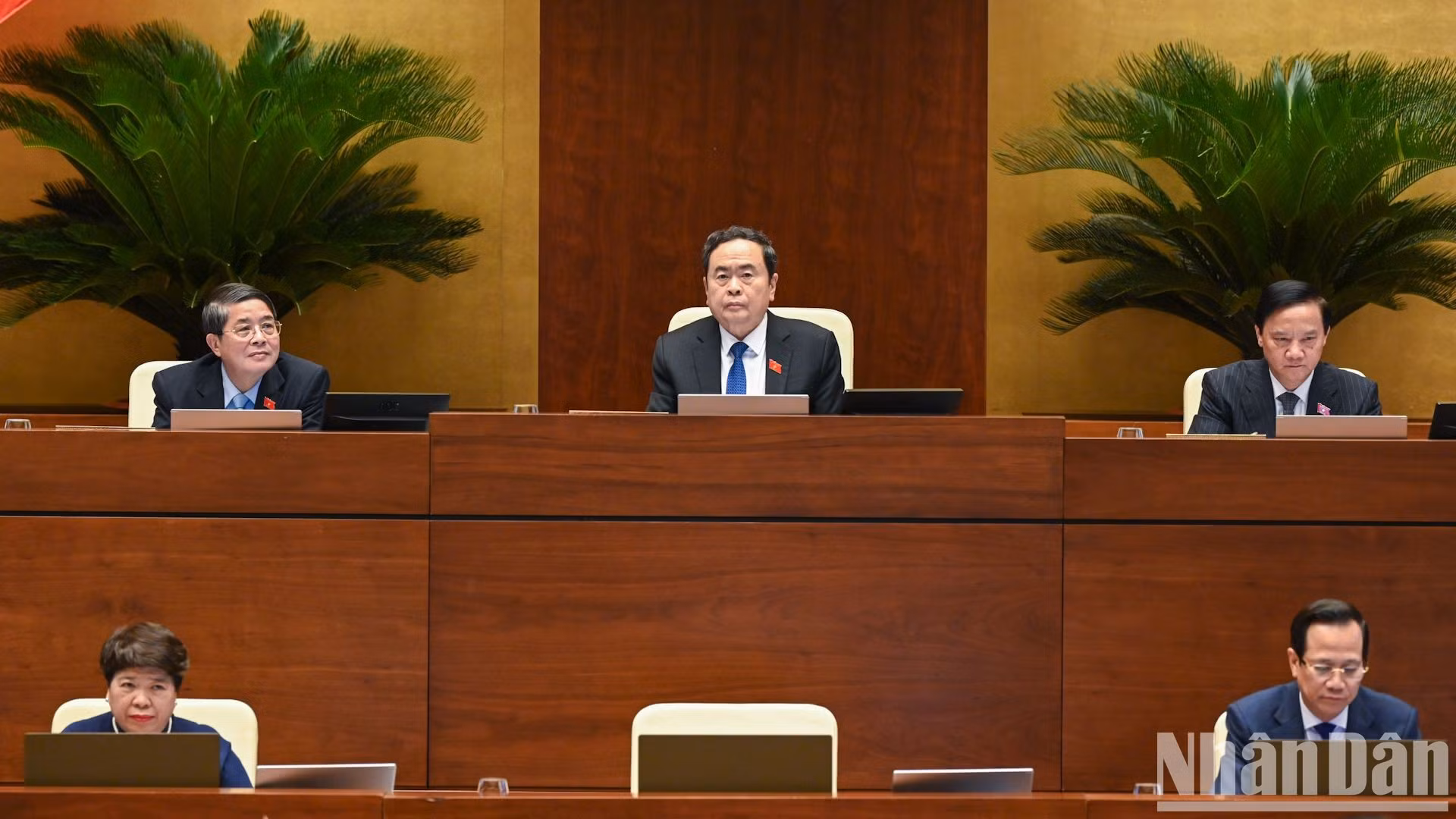 越南第十五届国会第七次会议：讨论《社会保险法》草案【组图】