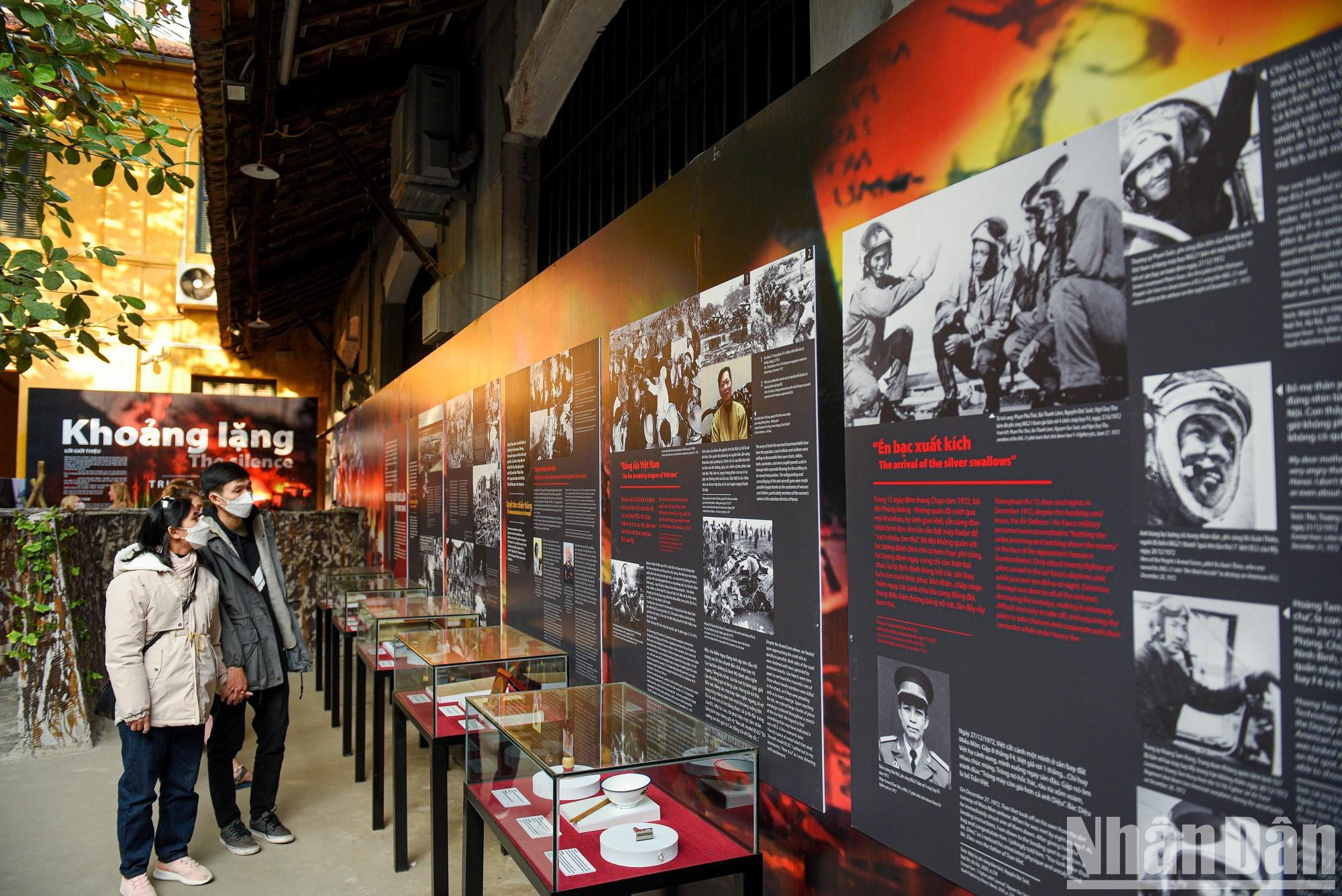 展会吸引观众的巨大关注。