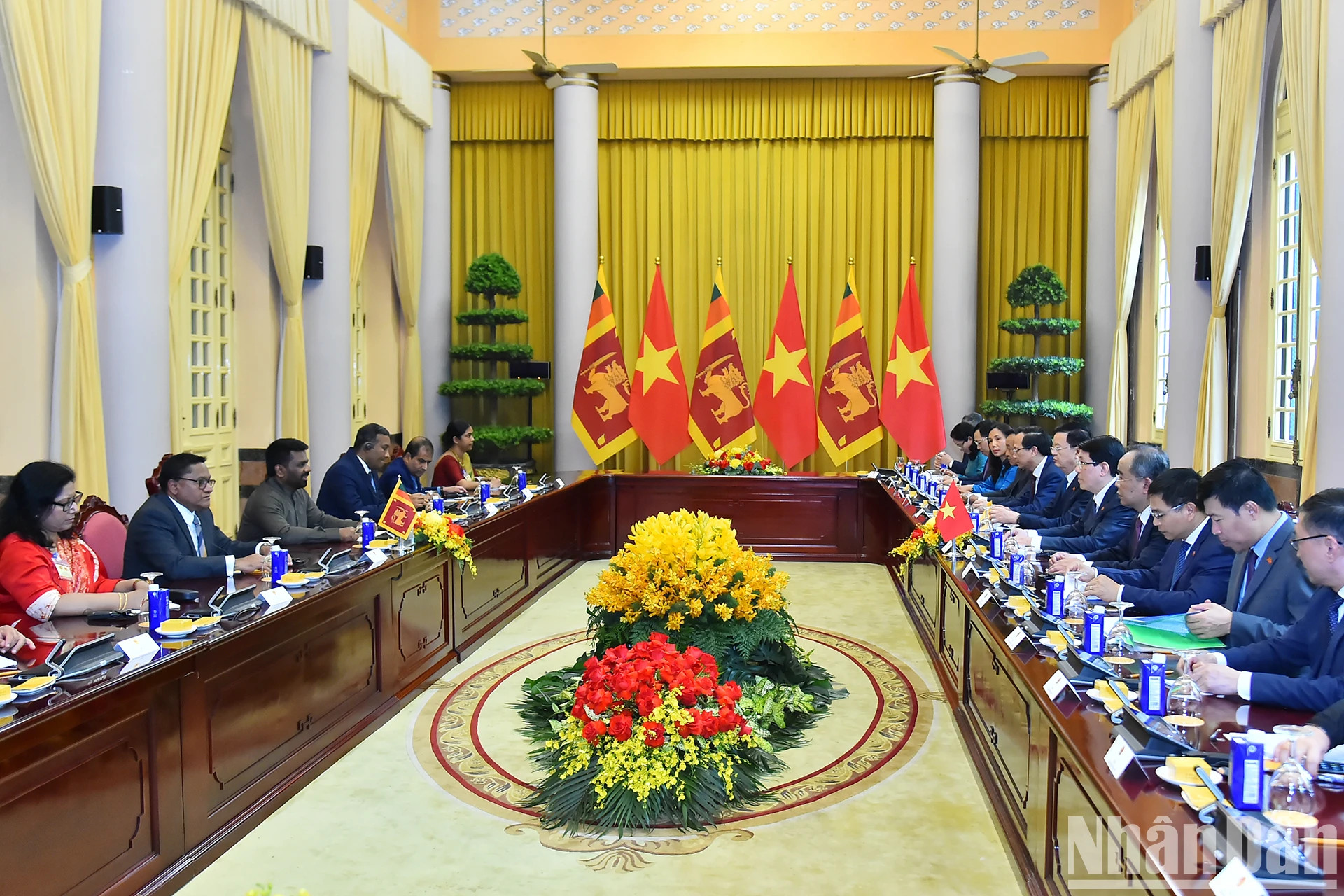 会谈场景。 会谈场景。