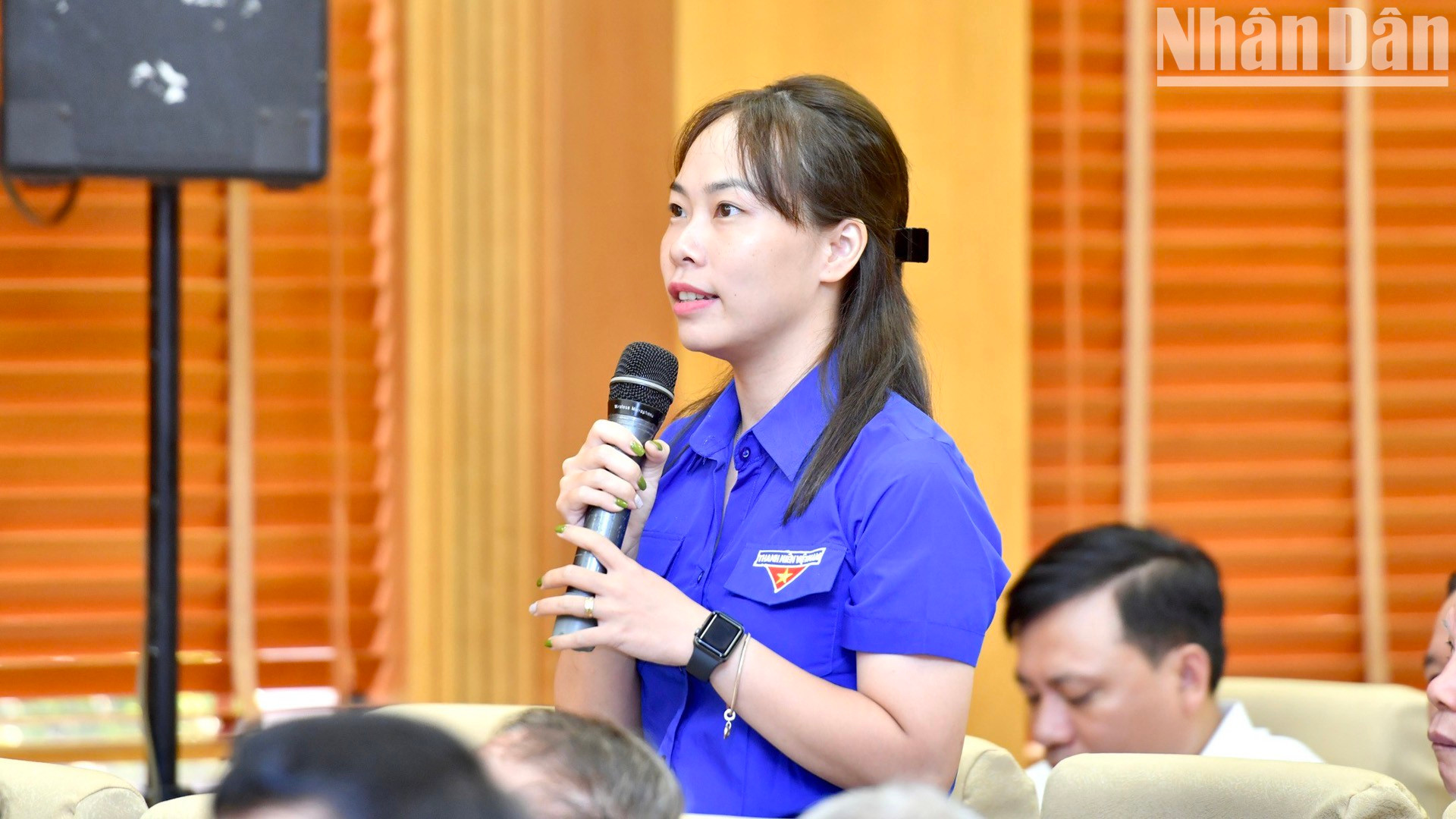 二征夫人郡选民向国会代表提出意见。 二征夫人郡选民向国会代表提出意见。