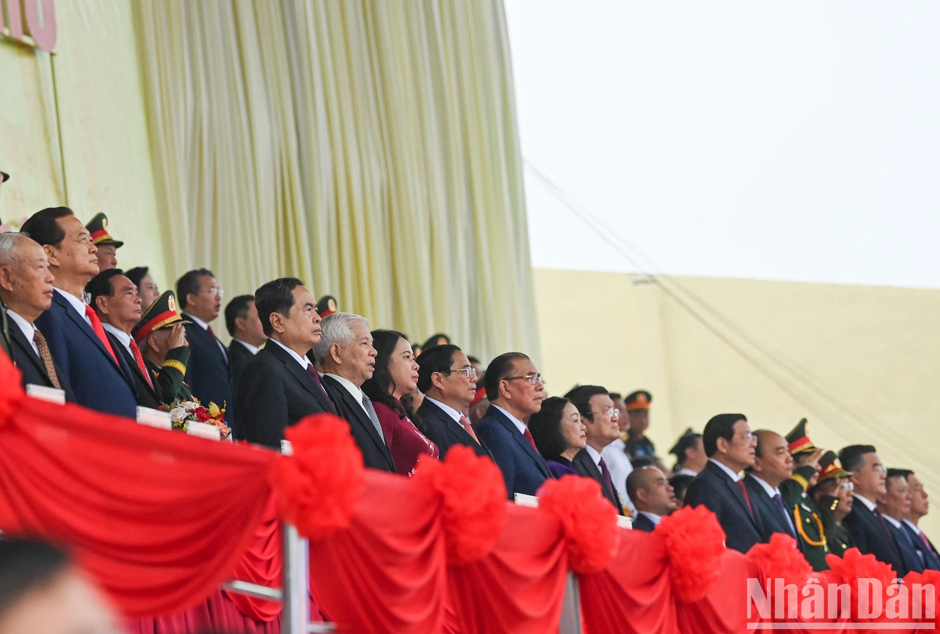 党、国家历代领导人出席纪念大典。 党、国家历代领导人出席纪念大典。