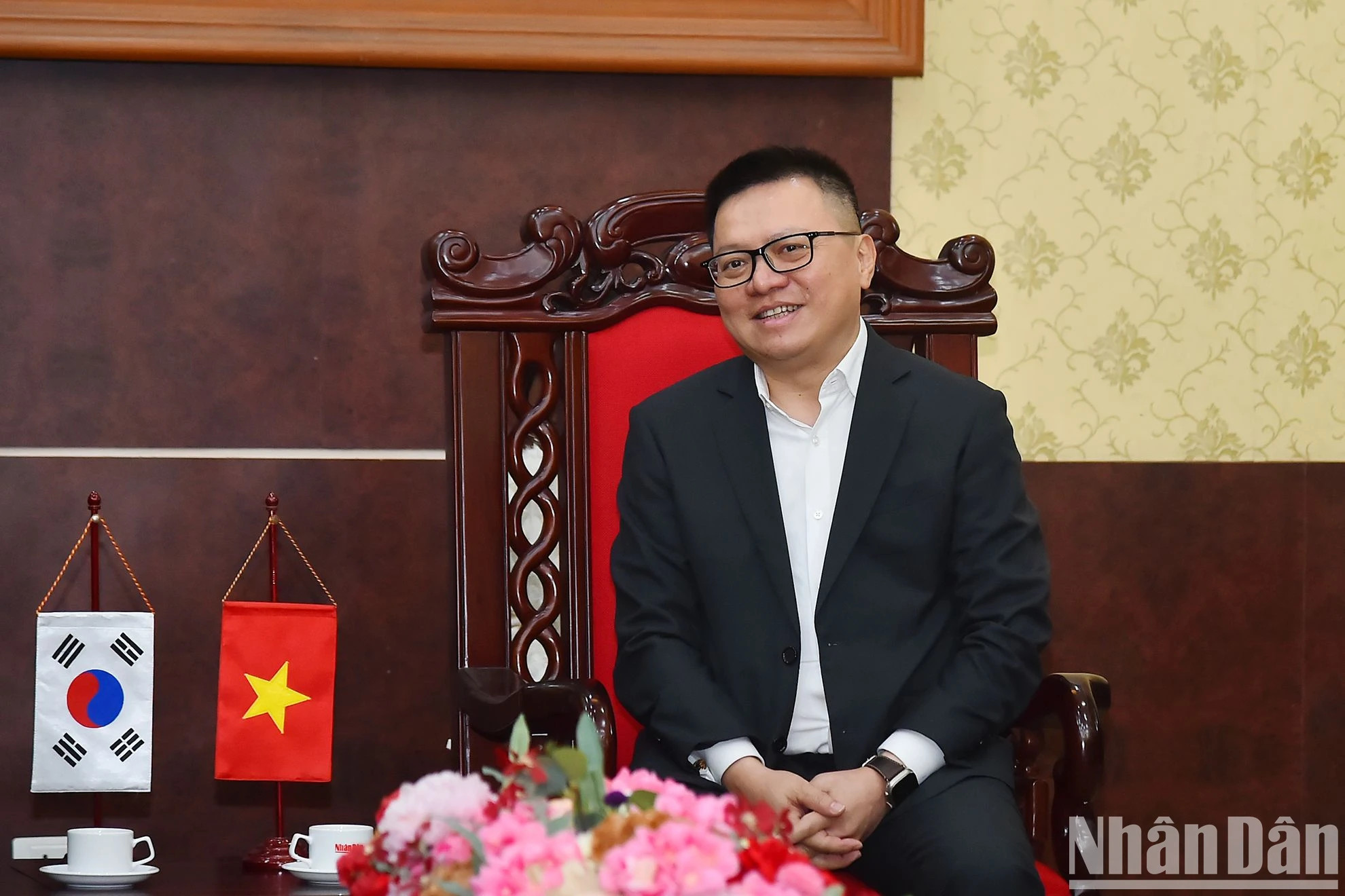 越共中央委员、越南《人民报》社总编辑、中央宣教部副部长、越南新闻工作者协会主席黎国明。 越共中央委员、越南《人民报》社总编辑、中央宣教部副部长、越南新闻工作者协会主席黎国明。