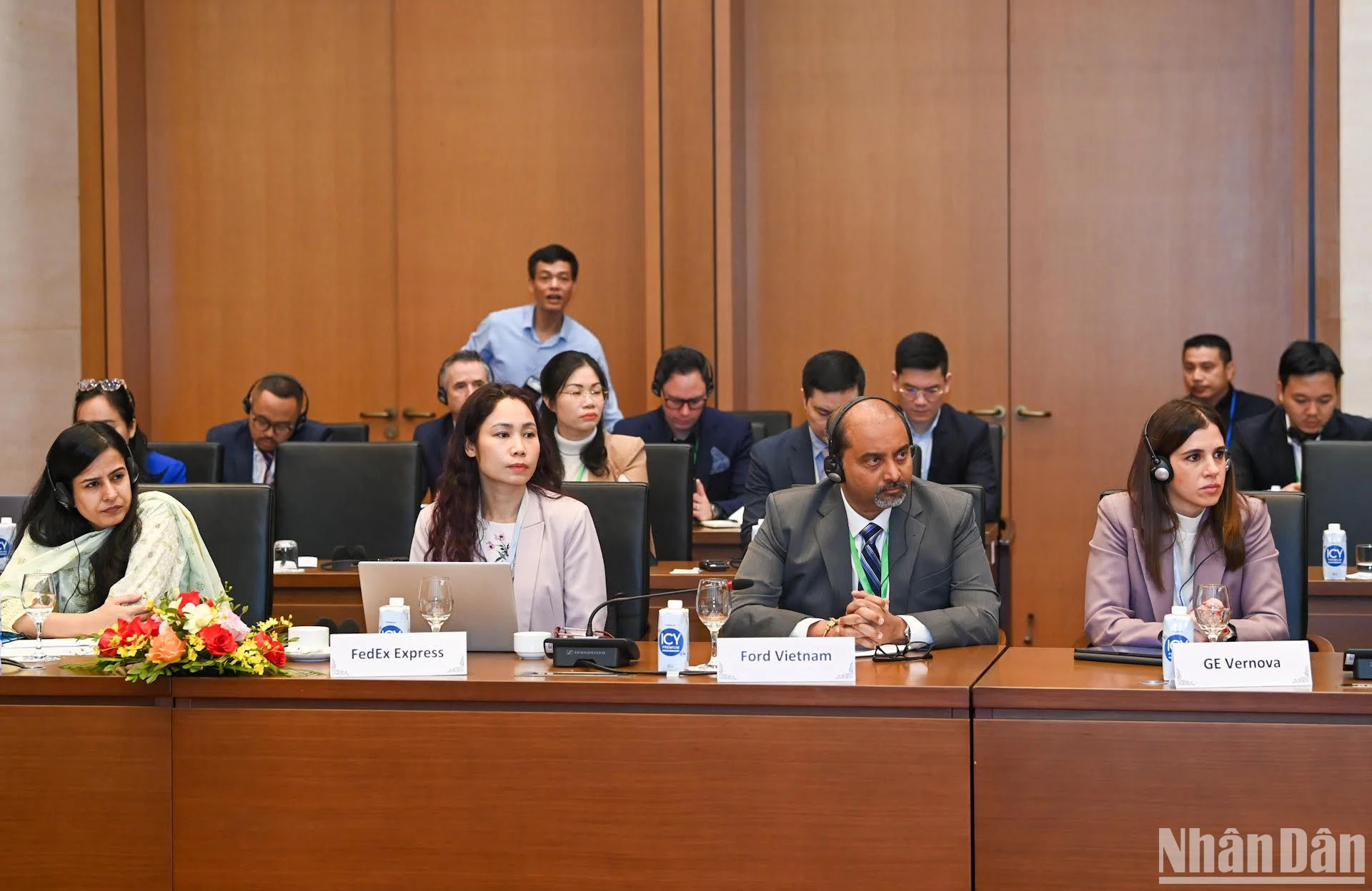 东盟-美国商务理事会企业代表出席会议。