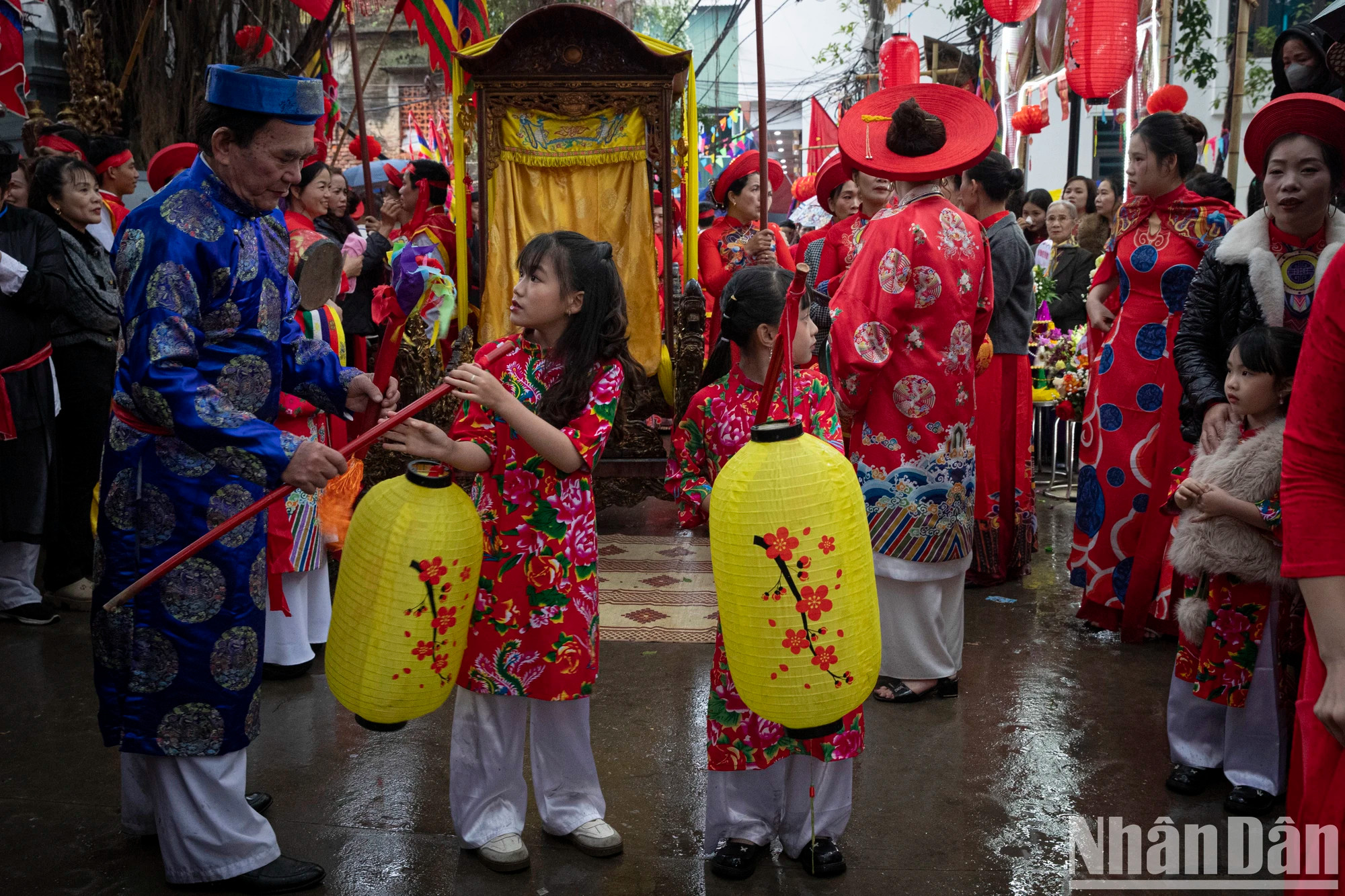 土河村亭建于300多年前，是供奉陶器祖师陶知进的地方。