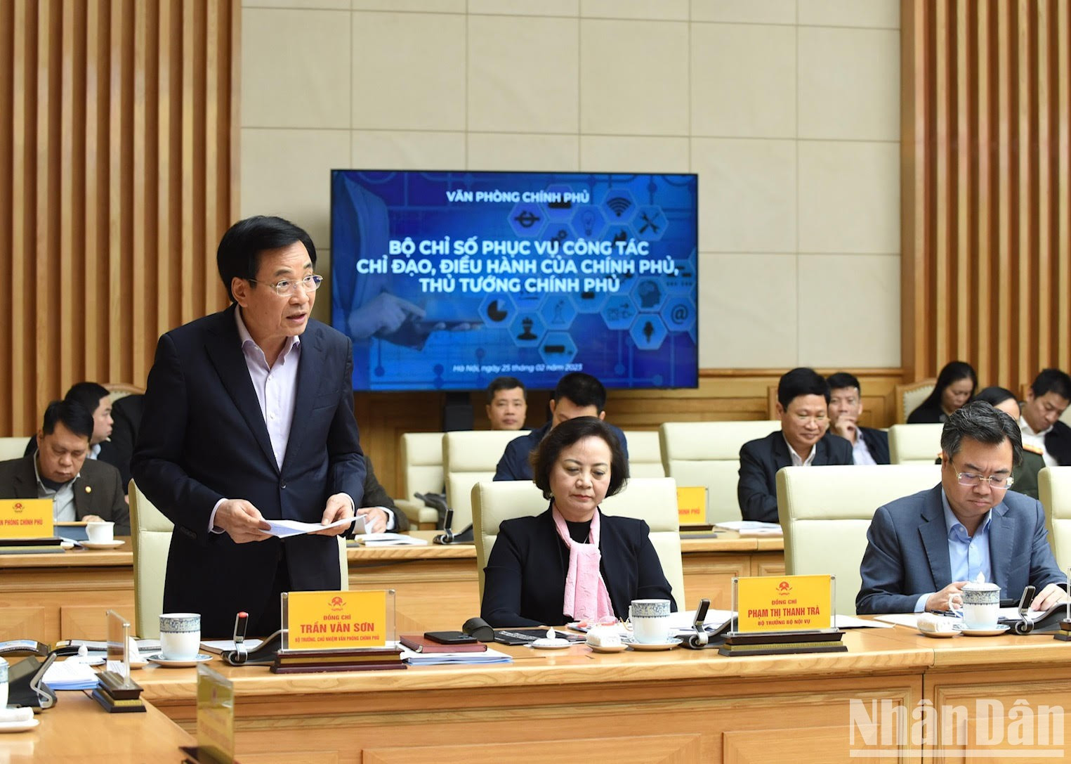 政府办公厅主任陈文山部长发言。