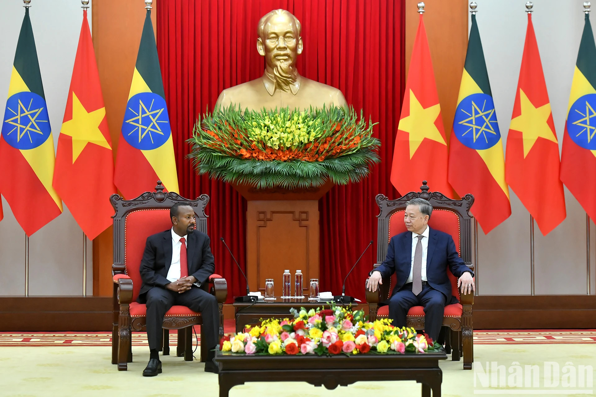 越共中央总书记苏林会见埃塞俄比亚总理阿比·艾哈迈德·阿里。