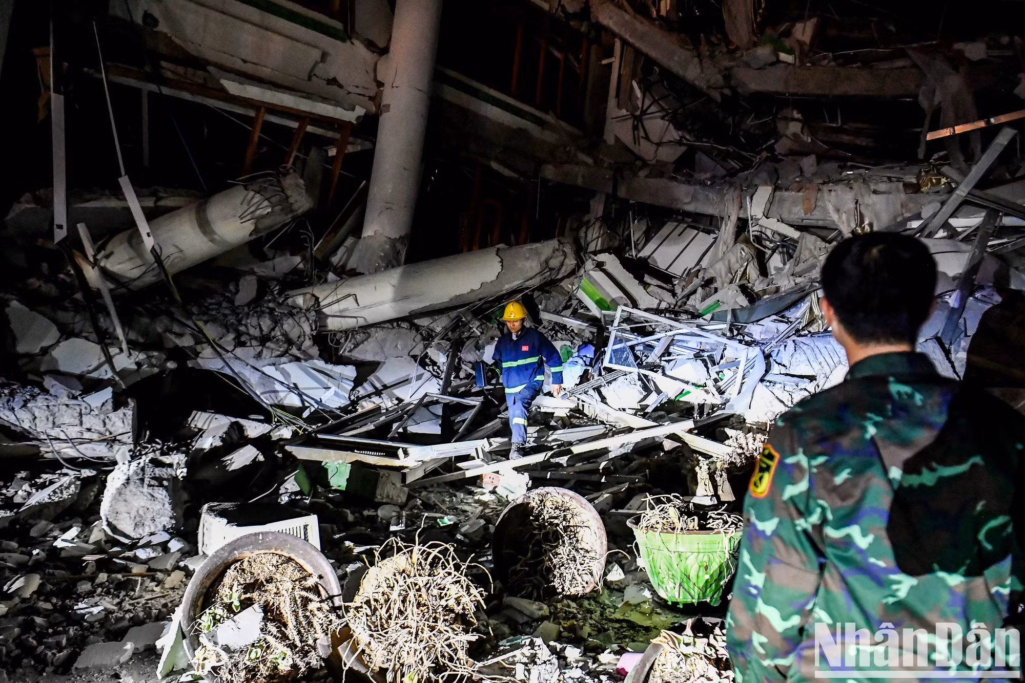 越南人民军派部队参加缅甸抗震救灾工作为弘扬高尚的国际精神、民族优良传统和‘胡伯伯部队’品质作出了贡献,对越缅关系具有特别重大的意义,有助于缅甸人民共渡当前困难。 越南人民军派部队参加缅甸抗震救灾工作为弘扬高尚的国际精神、民族优良传统和‘胡伯伯部队’品质作出了贡献,对越缅关系具有特别重大的意义,有助于缅甸人民共渡当前困难。