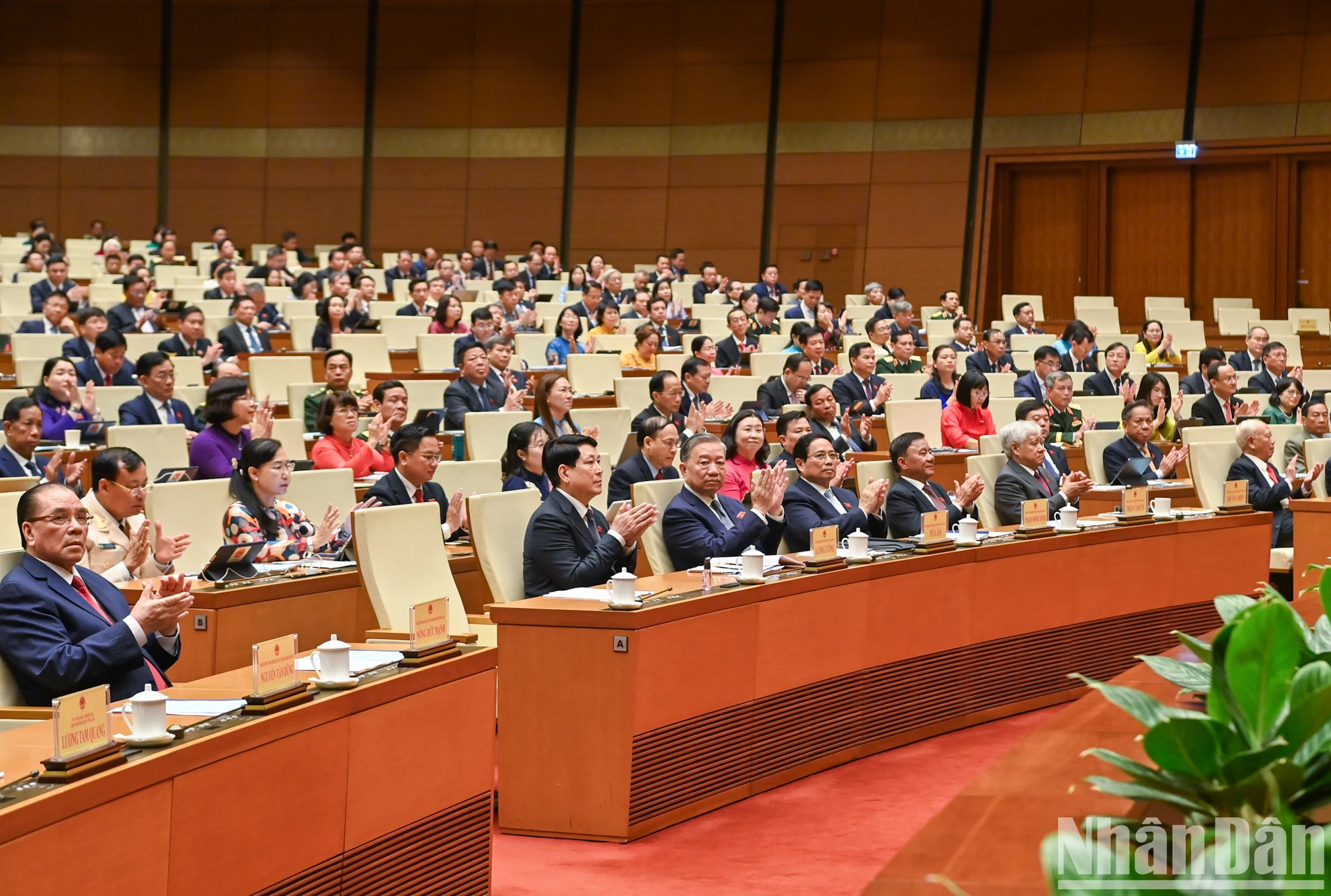 党、国家历代领导人出席开幕式。 党、国家历代领导人出席开幕式。