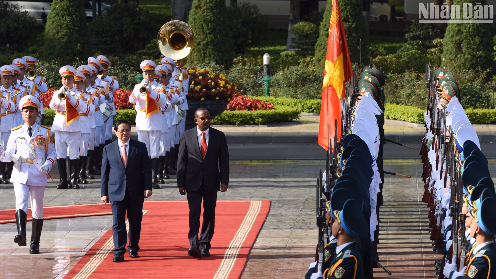 埃塞俄比亚总理阿比·艾哈迈德·阿里及夫人欢迎仪式隆重举行【组图】
