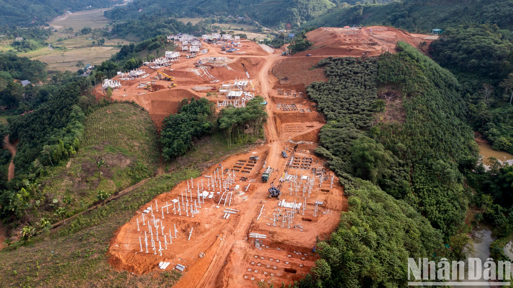 新郎努全景。照片拍摄于2024年10月30日。 新郎努全景。照片拍摄于2024年10月30日。