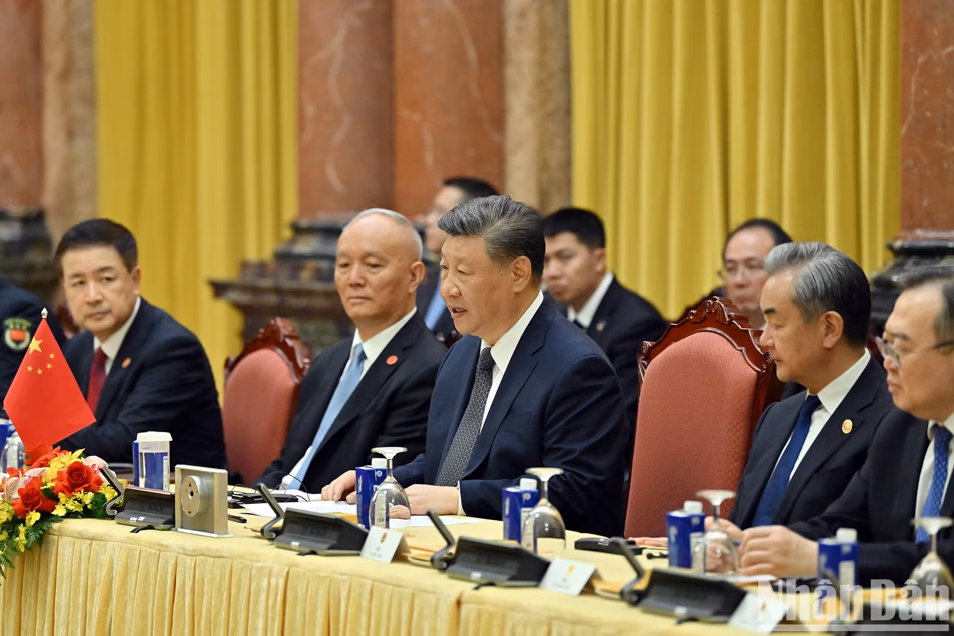 中共中央总书记、中国国家主席习近平在会谈中发表讲话。