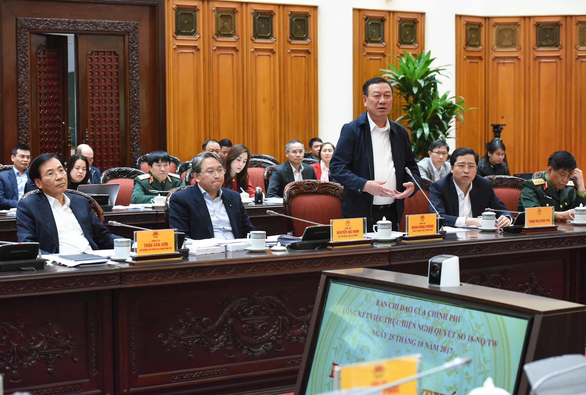 政府监察总署总监察长段洪峰发表讲话。