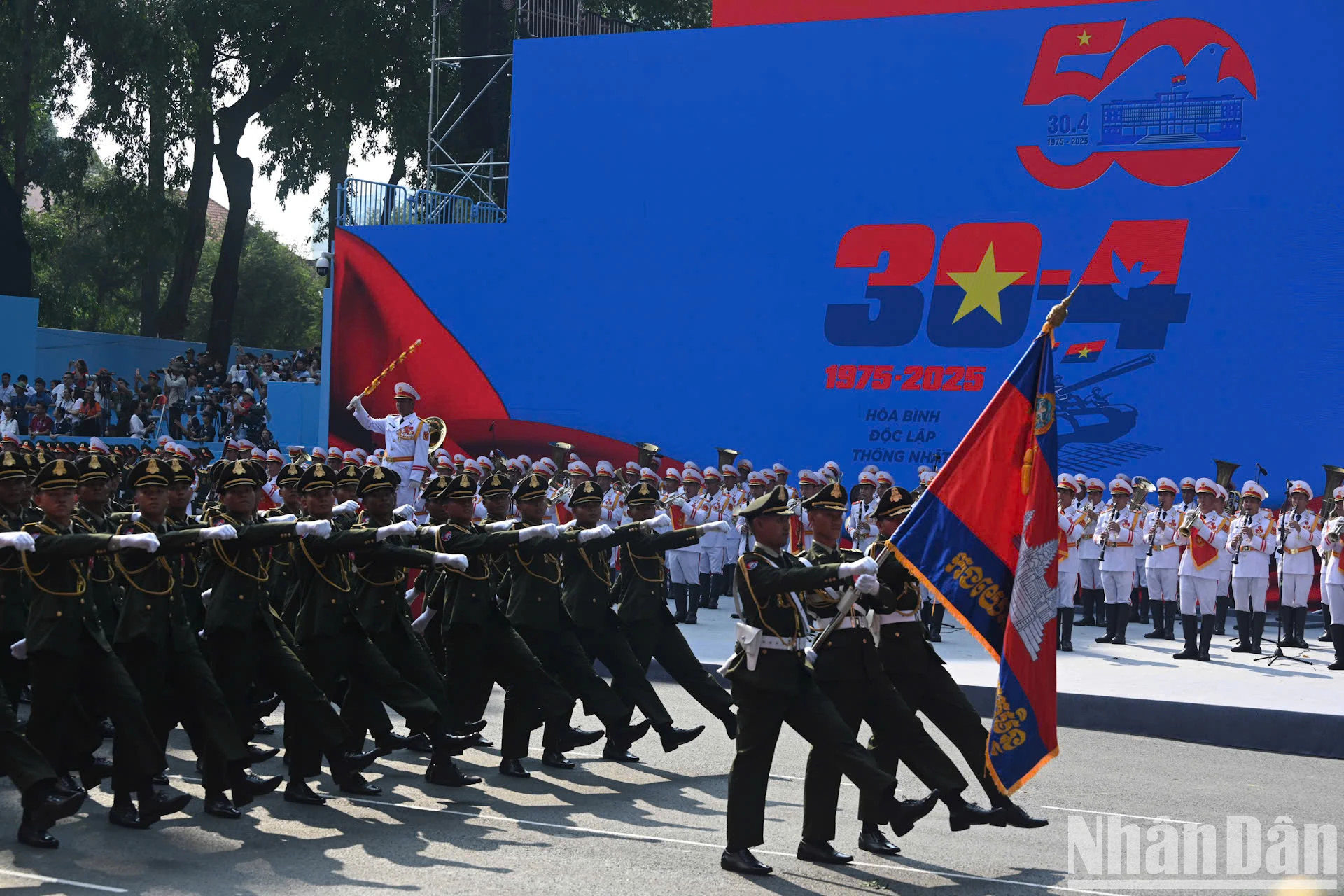 柬埔寨皇家军队参加阅兵。