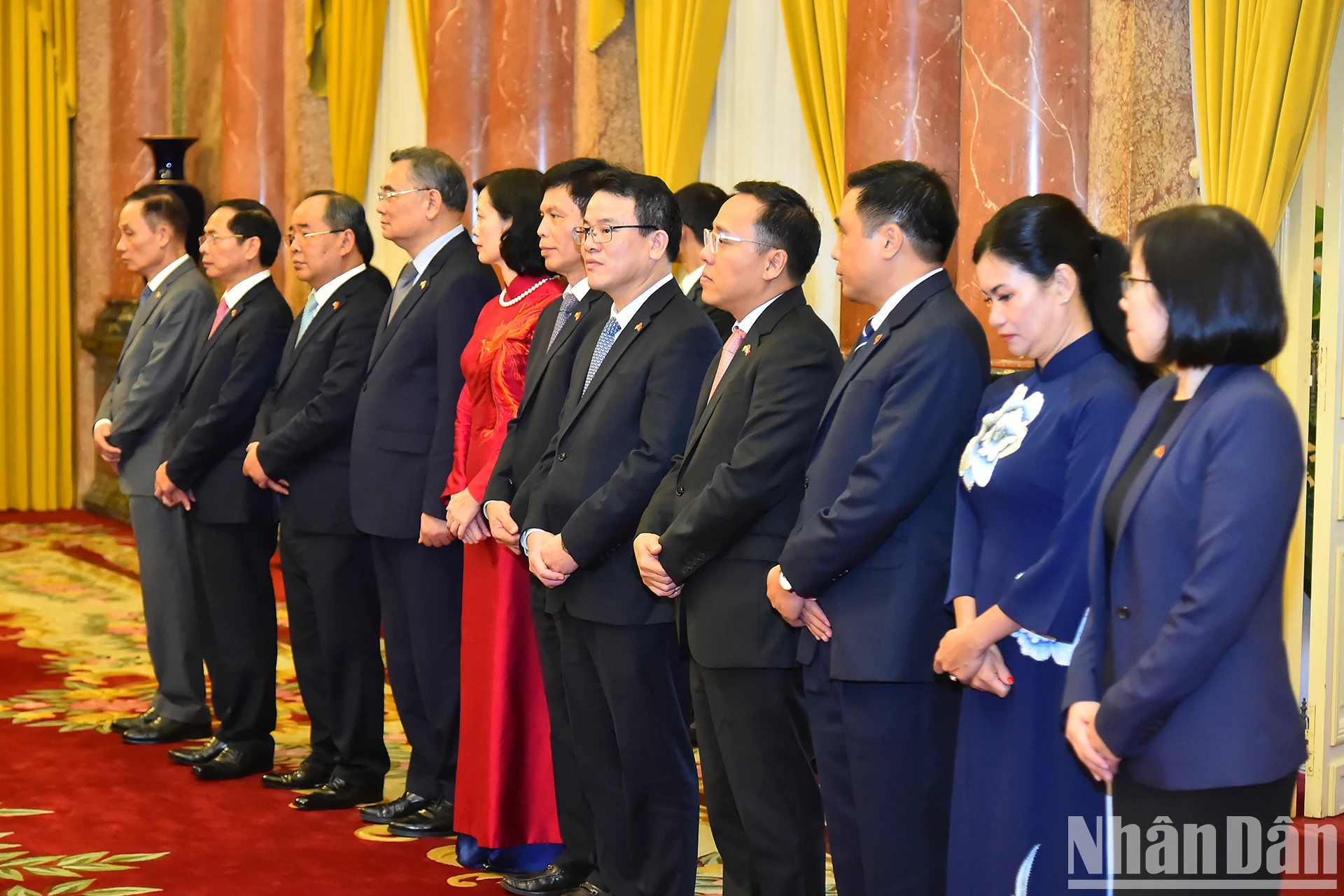 越南代表团出席签字仪式。 越南代表团出席签字仪式。