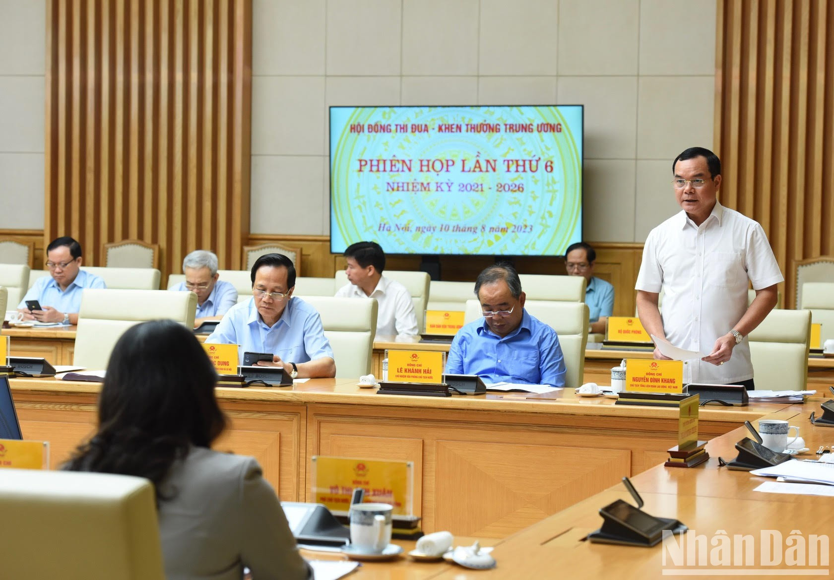 越南劳动总联合会主席阮廷康发表讲话。 越南劳动总联合会主席阮廷康发表讲话。