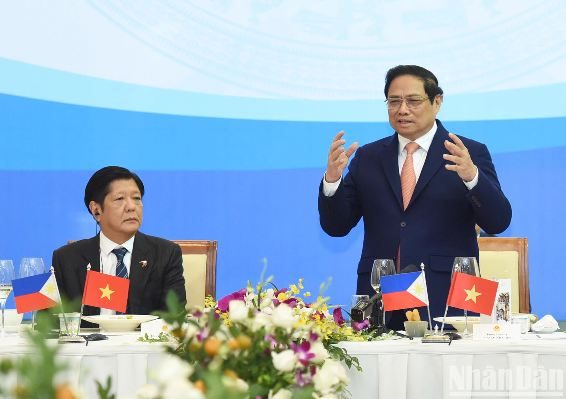 范明正总理发表讲话。 范明正总理发表讲话。
