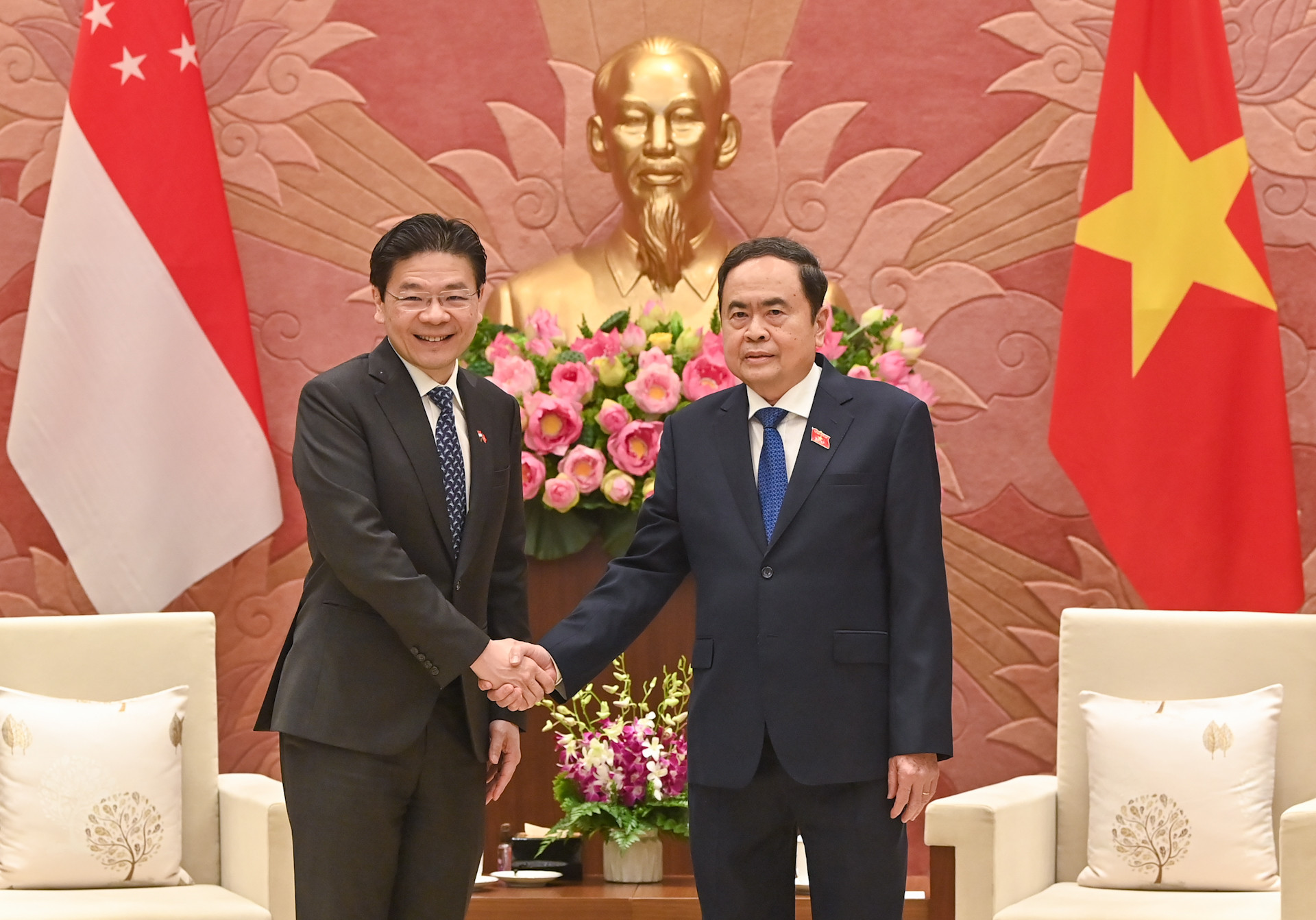 越南国会主席陈青敏会见新加坡总理黄循财【组图】