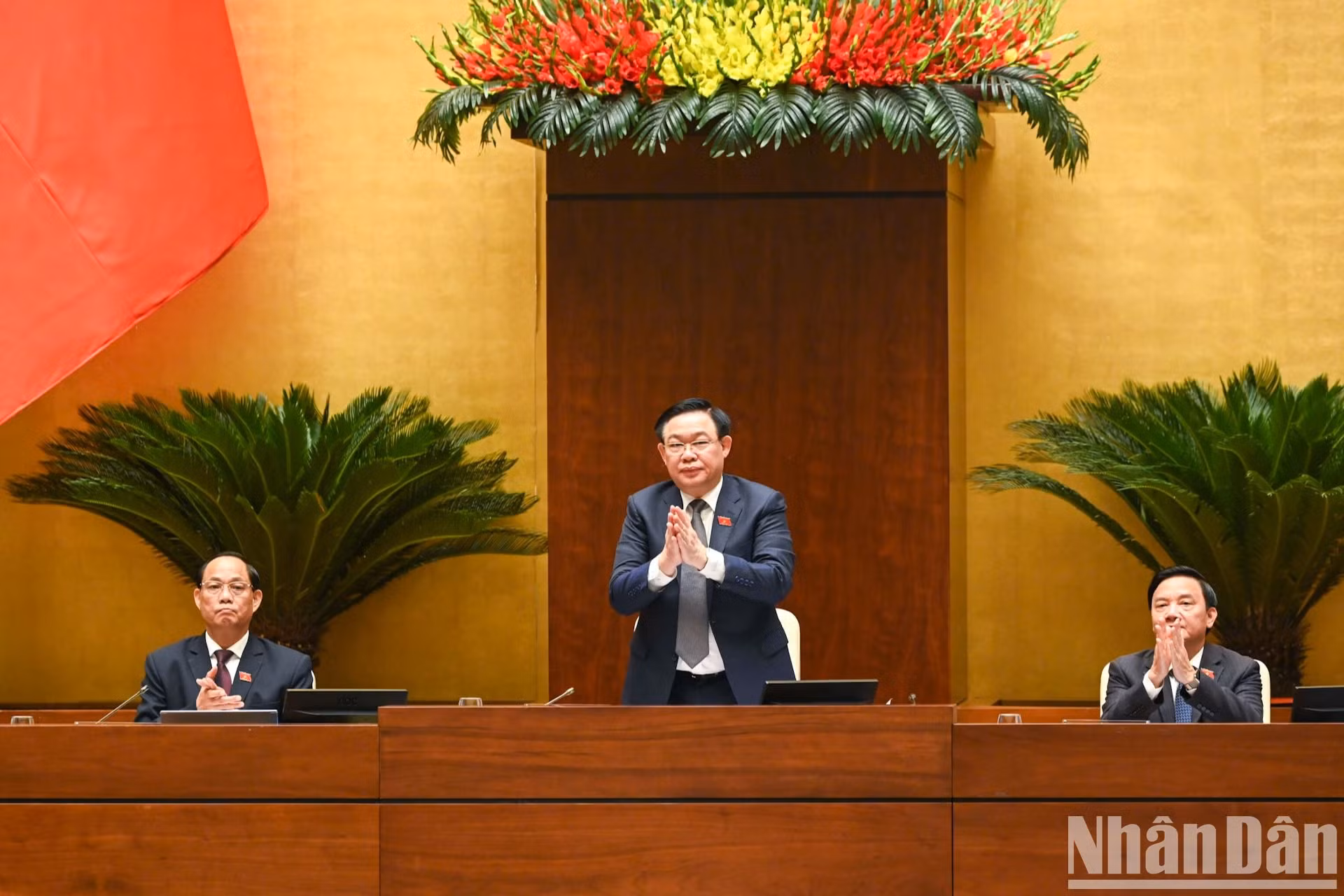 国会主席王廷惠主持会议。
