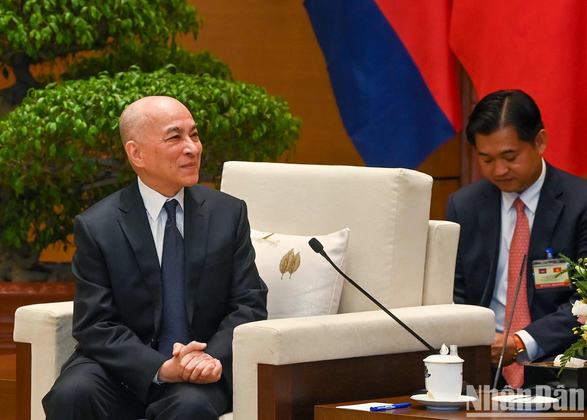 柬埔寨国王诺罗敦·西哈莫尼发表讲话。 柬埔寨国王诺罗敦·西哈莫尼发表讲话。