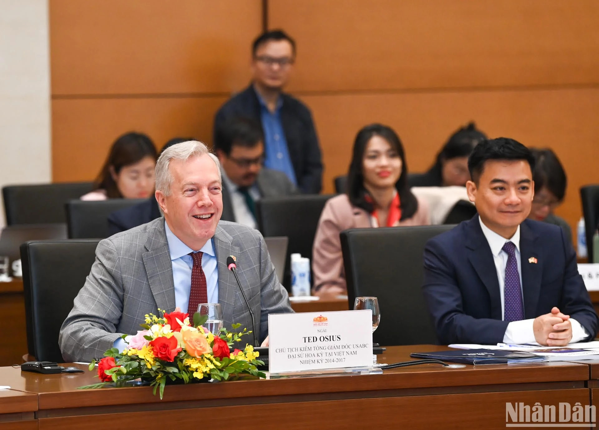 东盟-美国商务理事会主席兼首席执行官特德·奥修斯发表讲话。