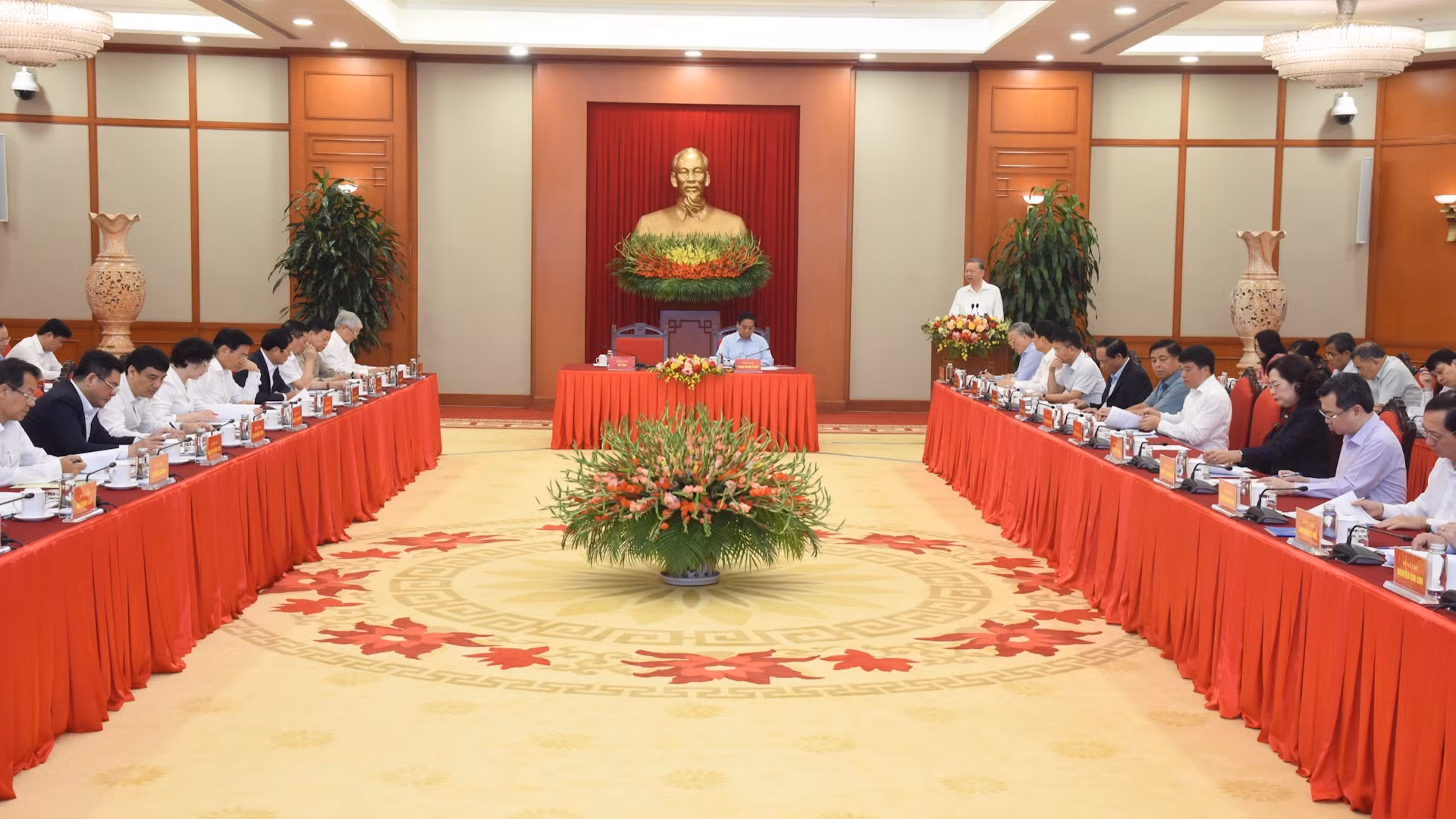 越共中央总书记苏林同越共十四大经济社会小组举行工作会议【组图】