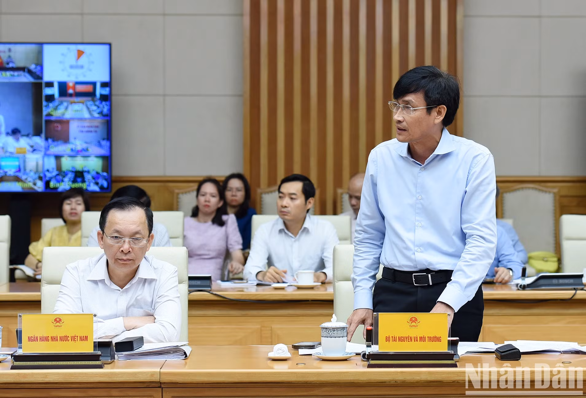 越南自然资源与环境部代表发表讲话。