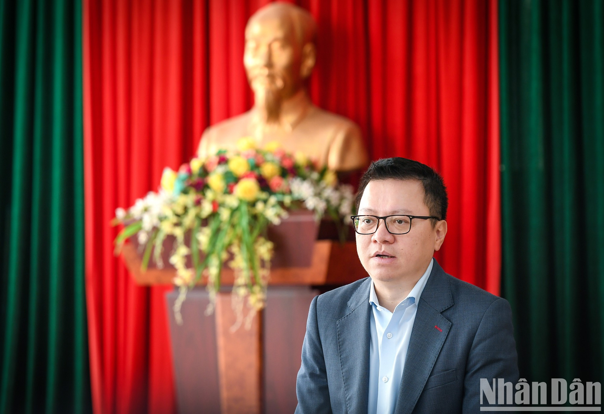 《人民报》社工作组与奠边省省委举行工作会议【组图】 ảnh 12 《人民报》社工作组与奠边省省委举行工作会议【组图】 ảnh 12