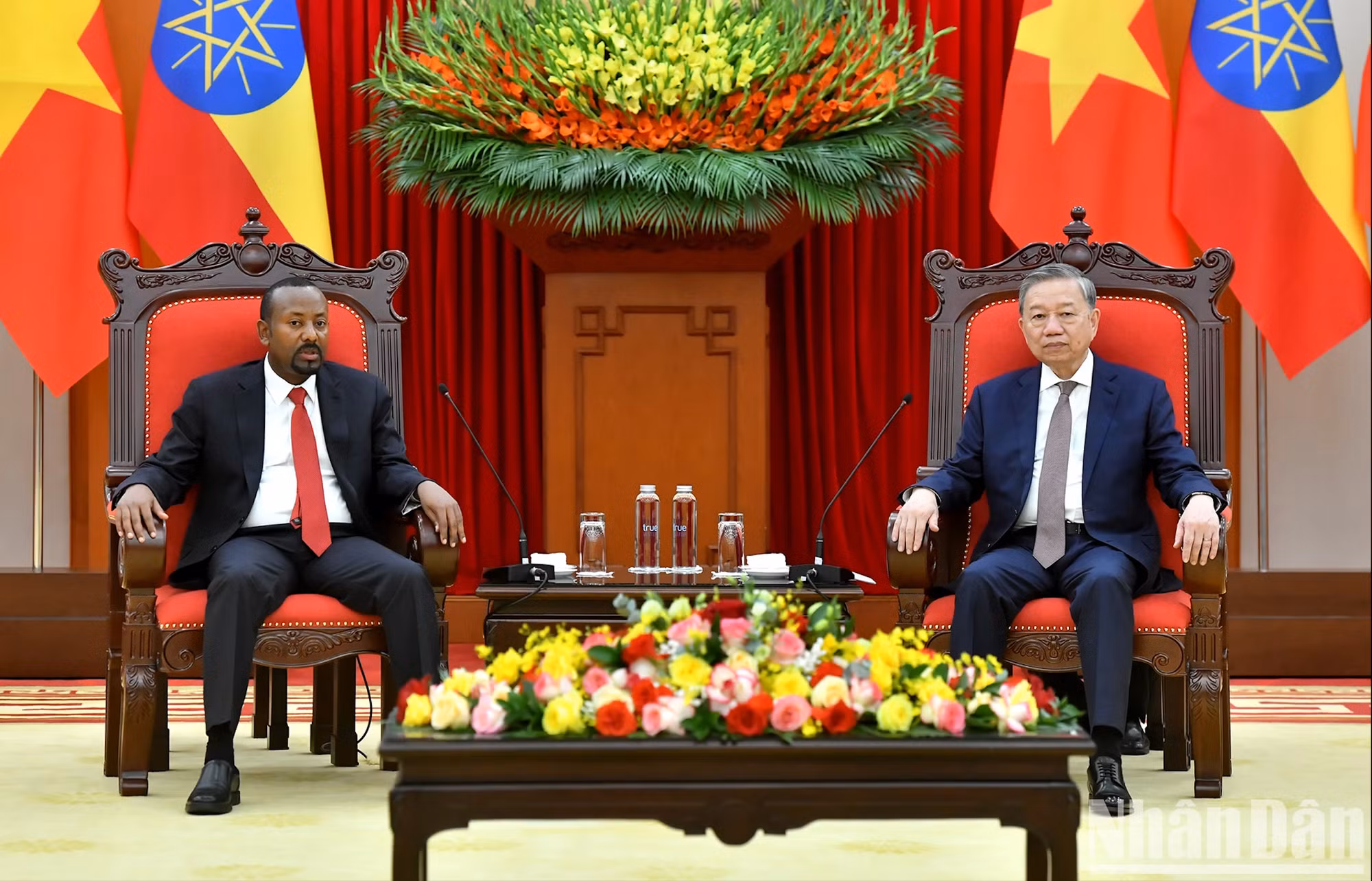 越共中央总书记苏林会见埃塞俄比亚总理阿比·艾哈迈德·阿里。