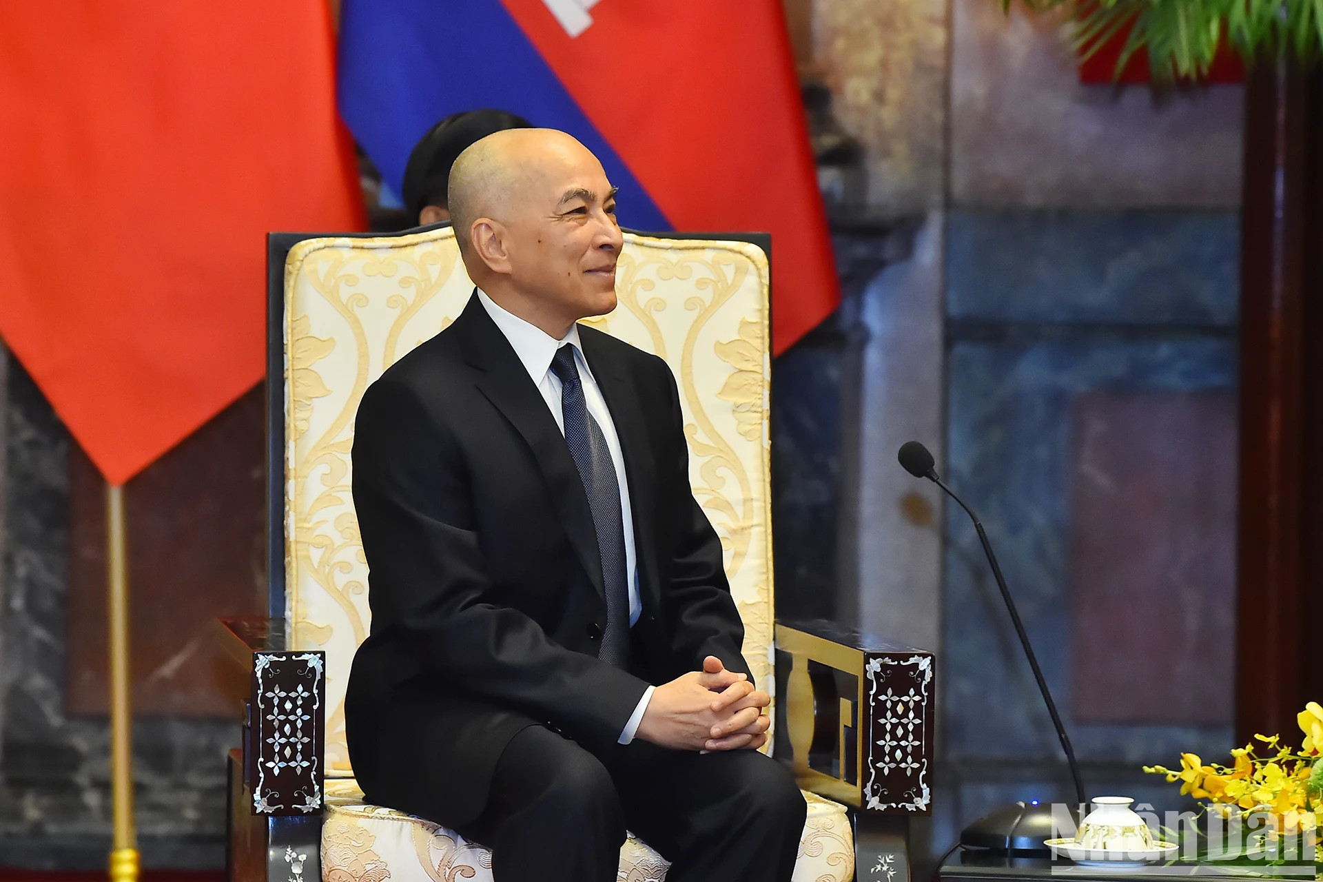 柬埔寨国王诺罗敦·西哈莫尼发表讲话。 柬埔寨国王诺罗敦·西哈莫尼发表讲话。