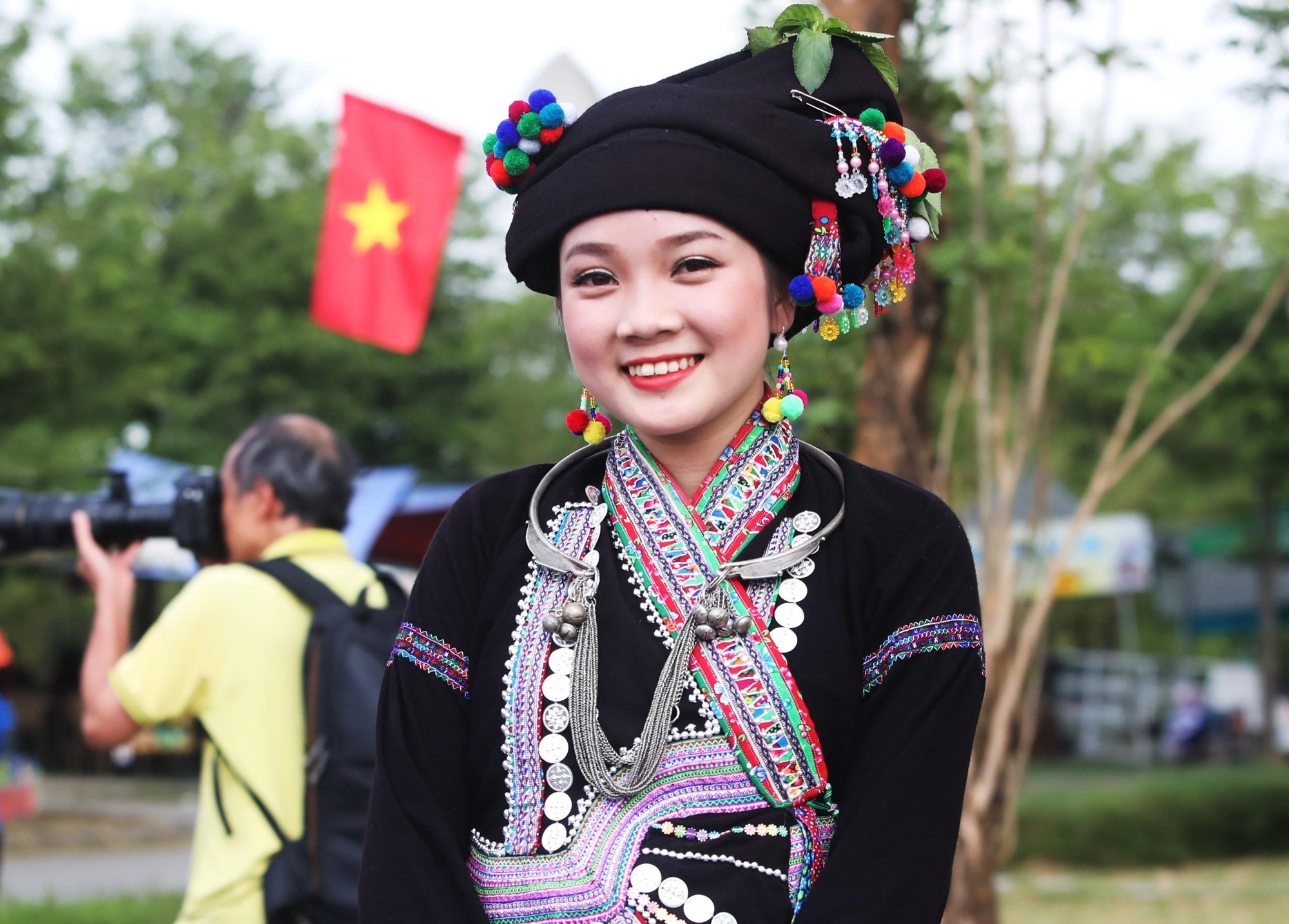 佬族