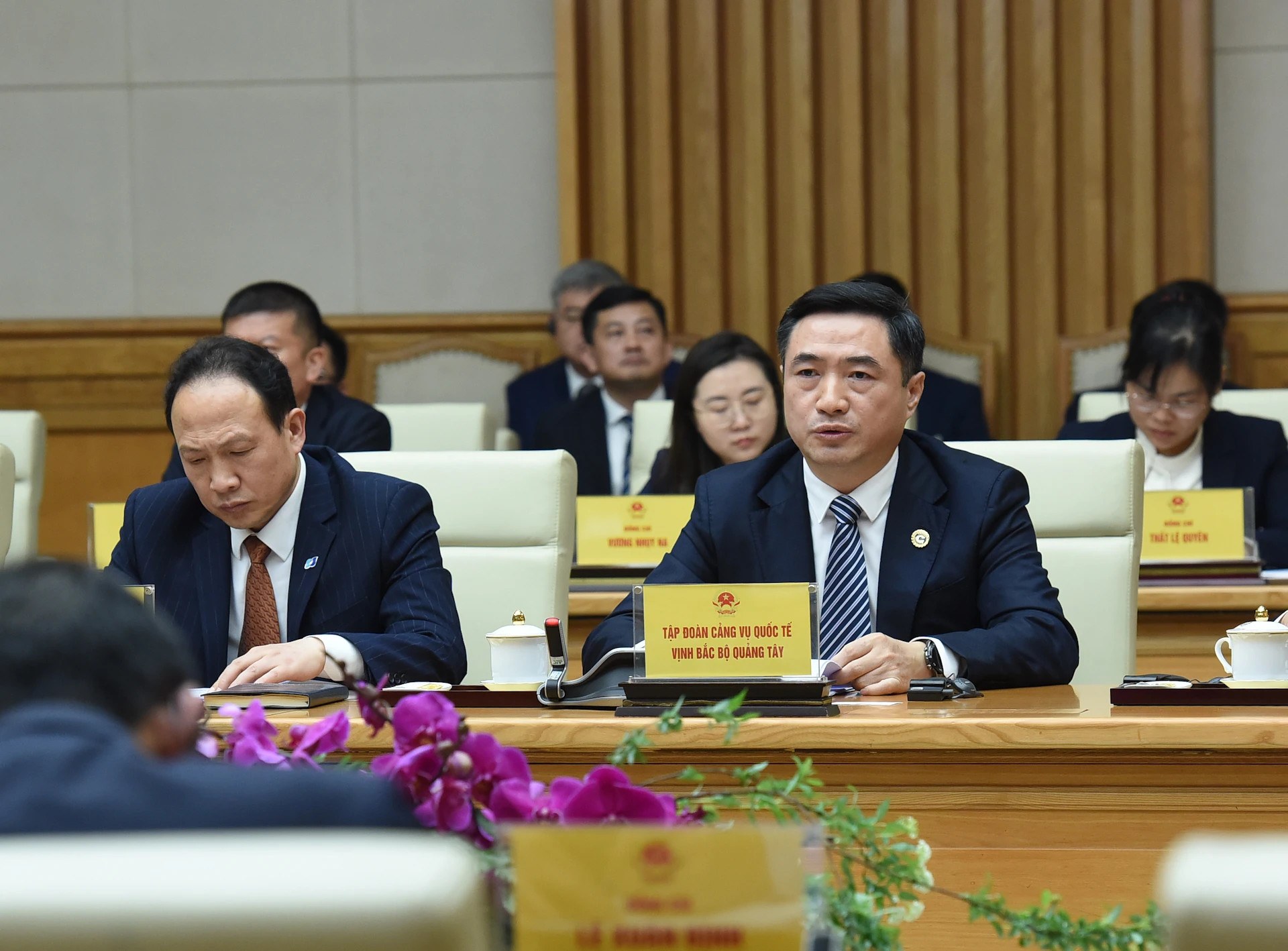 西北部湾国际港务集团有限公司总经理刘胜友发表讲话。