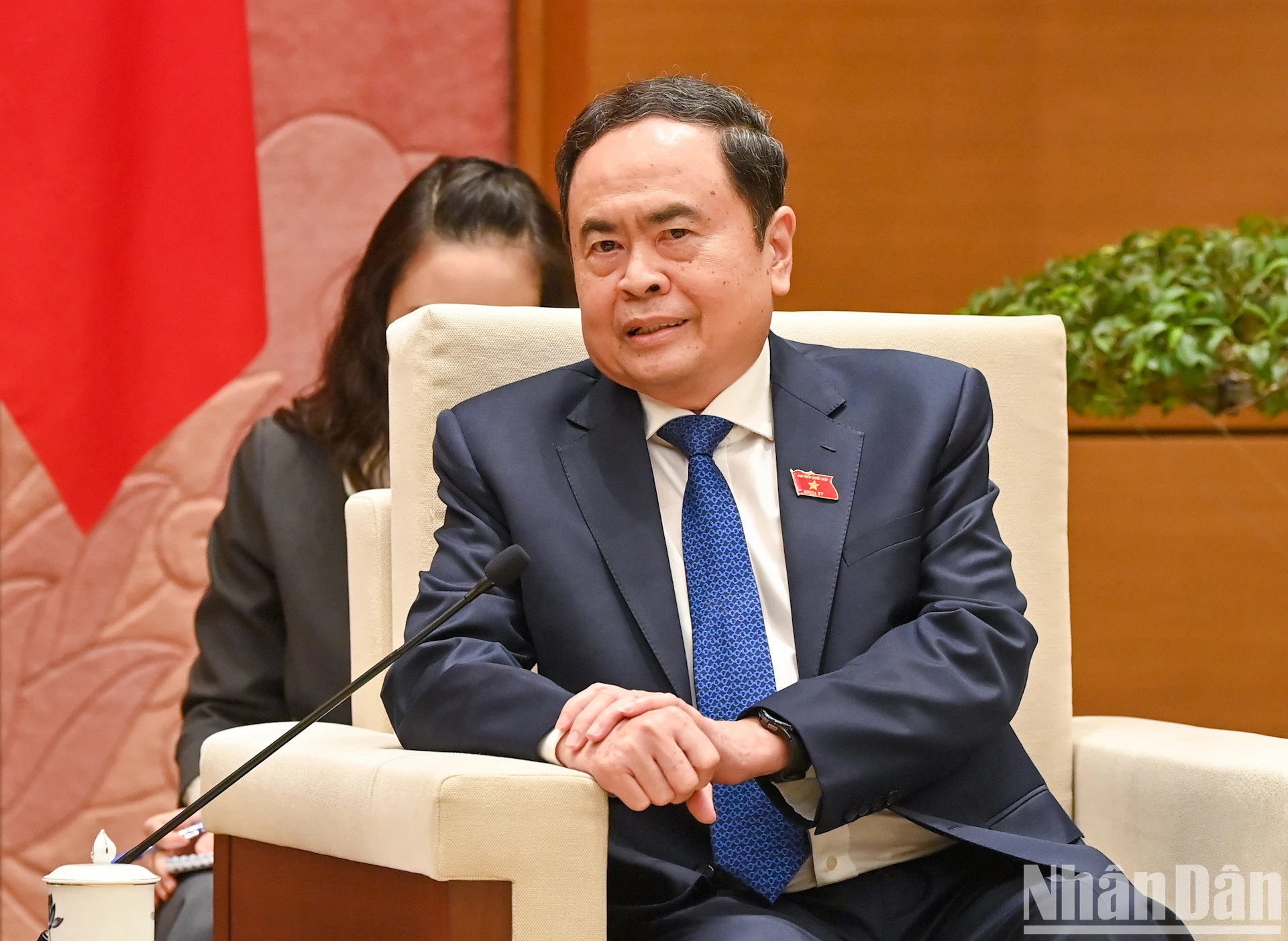 国会主席陈青敏在会见中发表讲话。 国会主席陈青敏在会见中发表讲话。