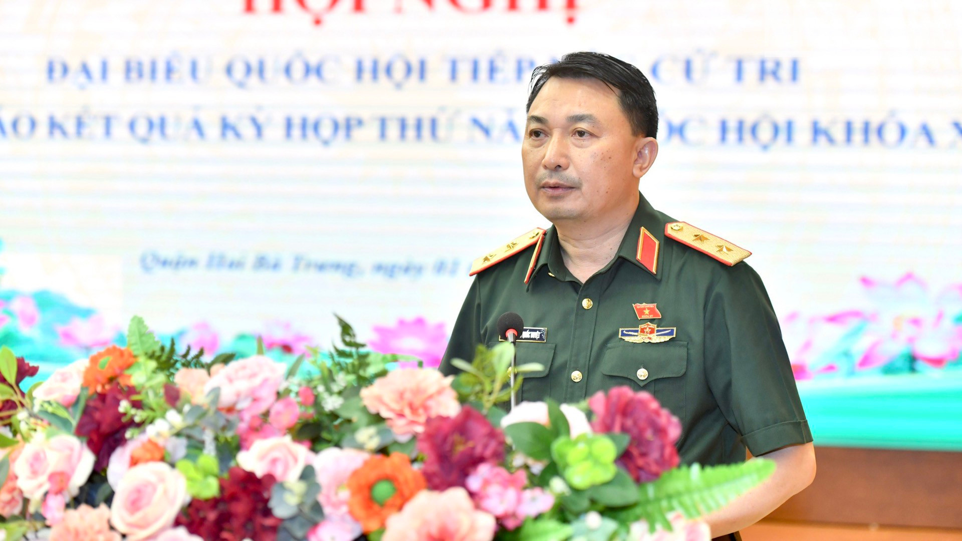 国会代表阮国悦报告第十五届国会第五次会议结果。 国会代表阮国悦报告第十五届国会第五次会议结果。