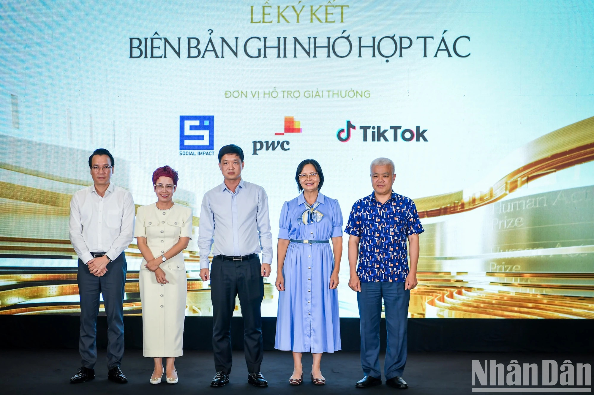 奖项支持单位合作备忘录签署仪式,旨在提高信息提供质量、社区项目论坛、研讨会、课程组织质量。 奖项支持单位合作备忘录签署仪式,旨在提高信息提供质量、社区项目论坛、研讨会、课程组织质量。