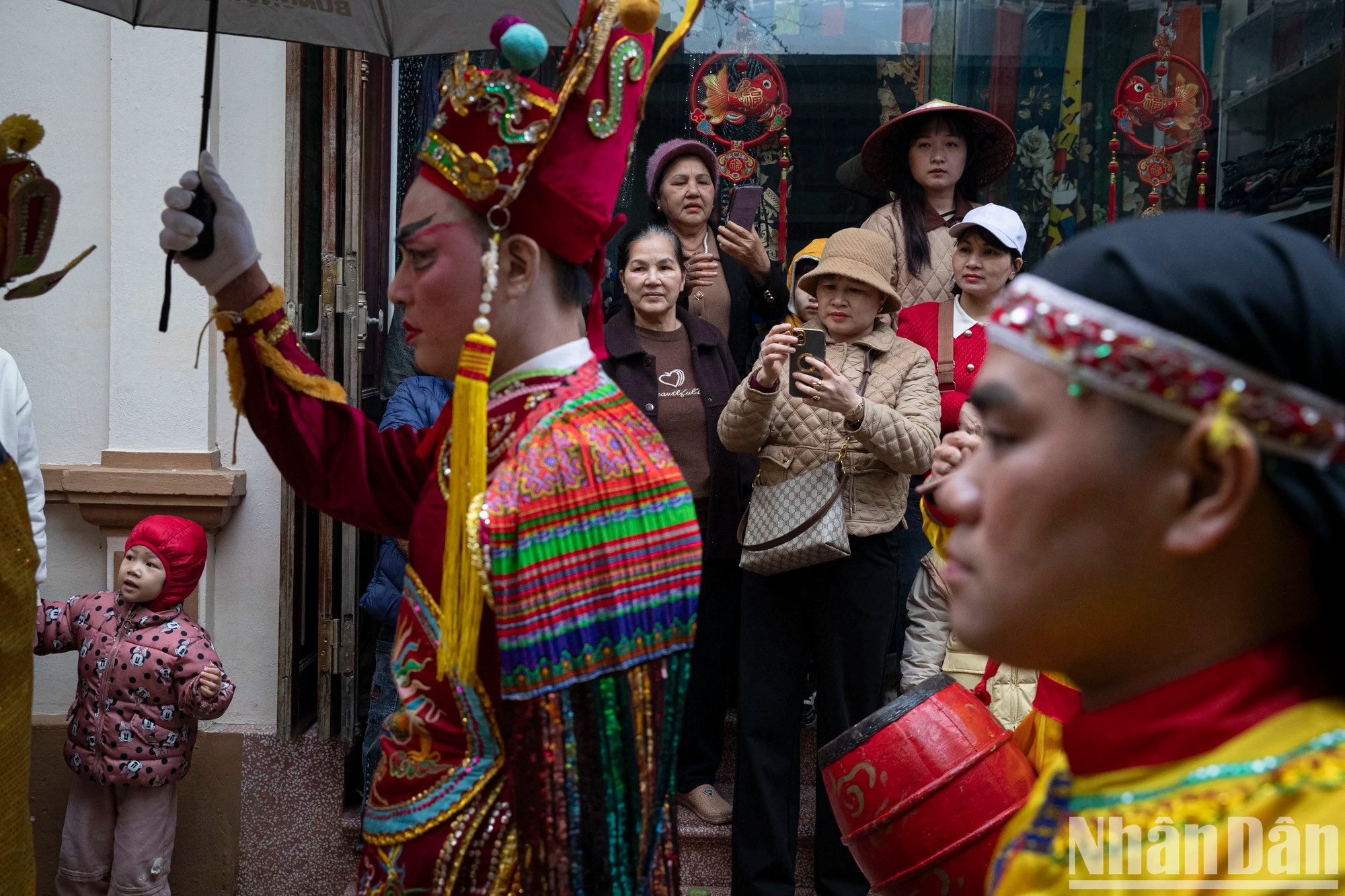 每一年，农历一月底，土河村举办春节活动，吸引了数千人游客和民众前来参加。