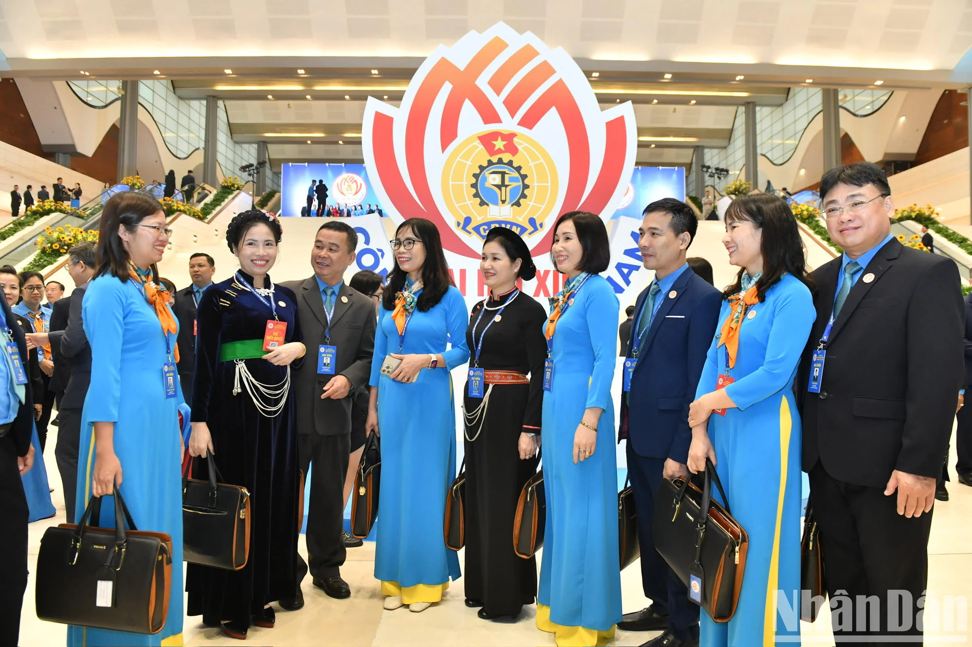 与会代表。 与会代表。