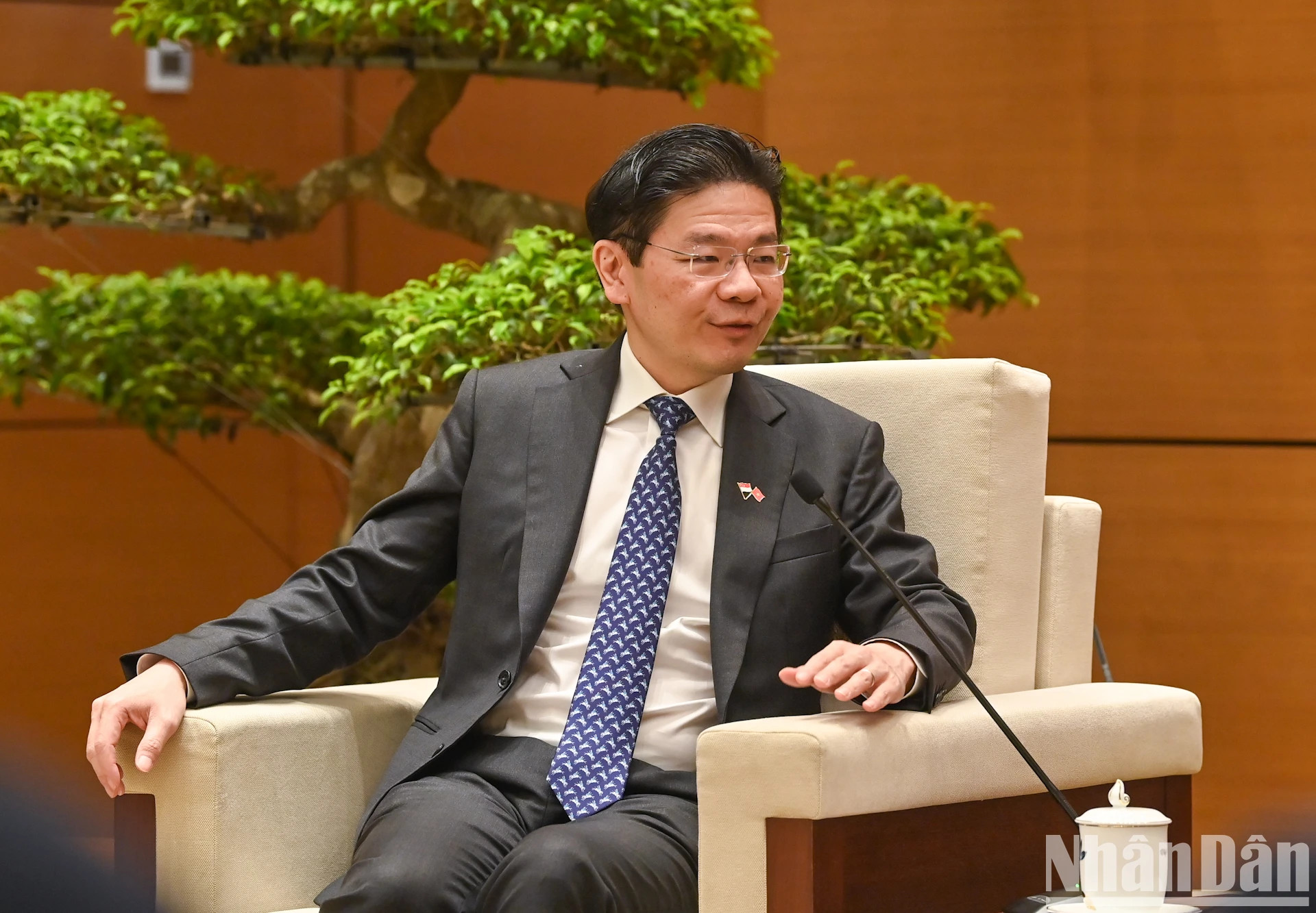 新加坡总理黄循财在会见中发表讲话。 新加坡总理黄循财在会见中发表讲话。