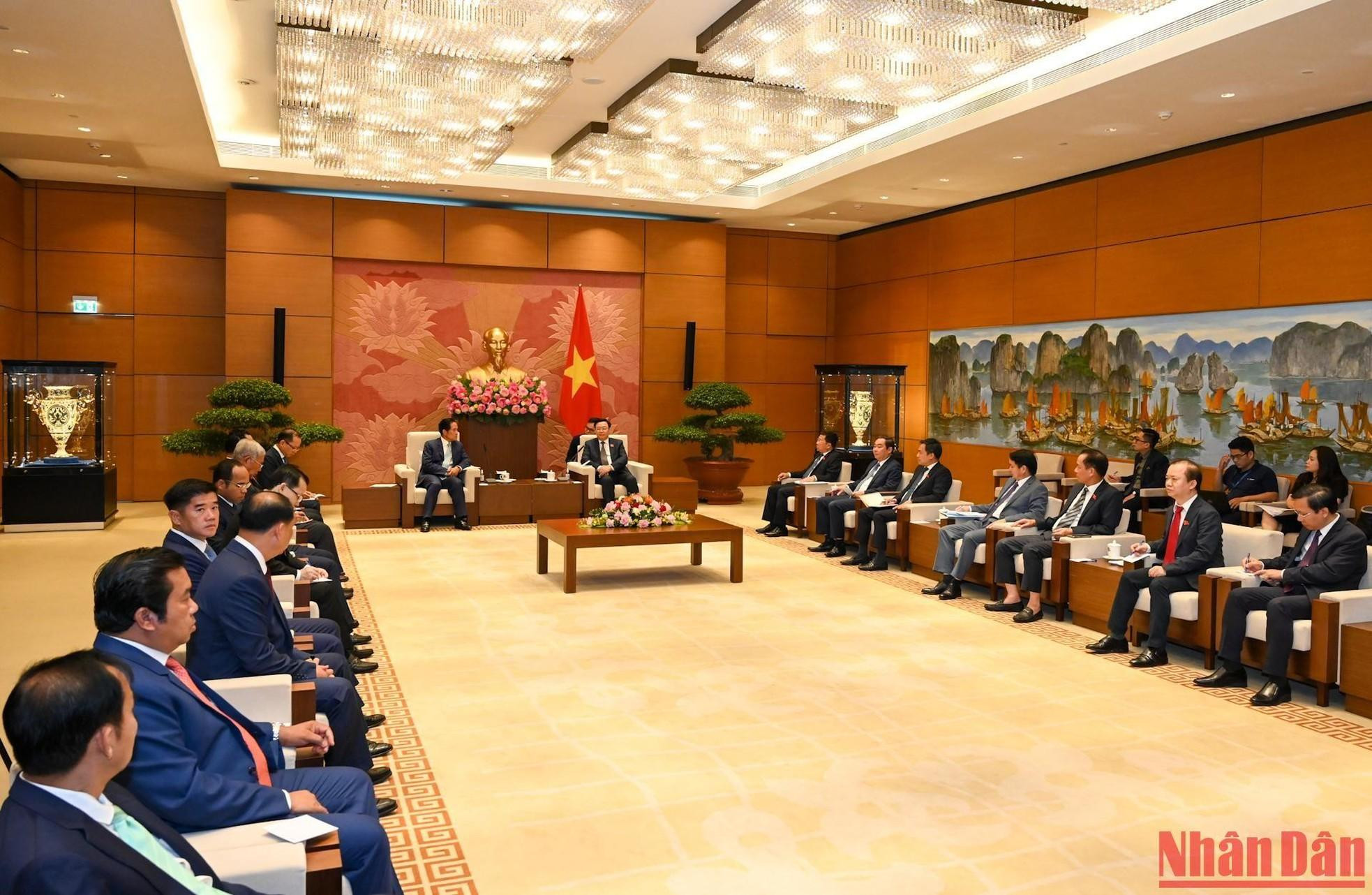 在国会大厦举行的会见场景。