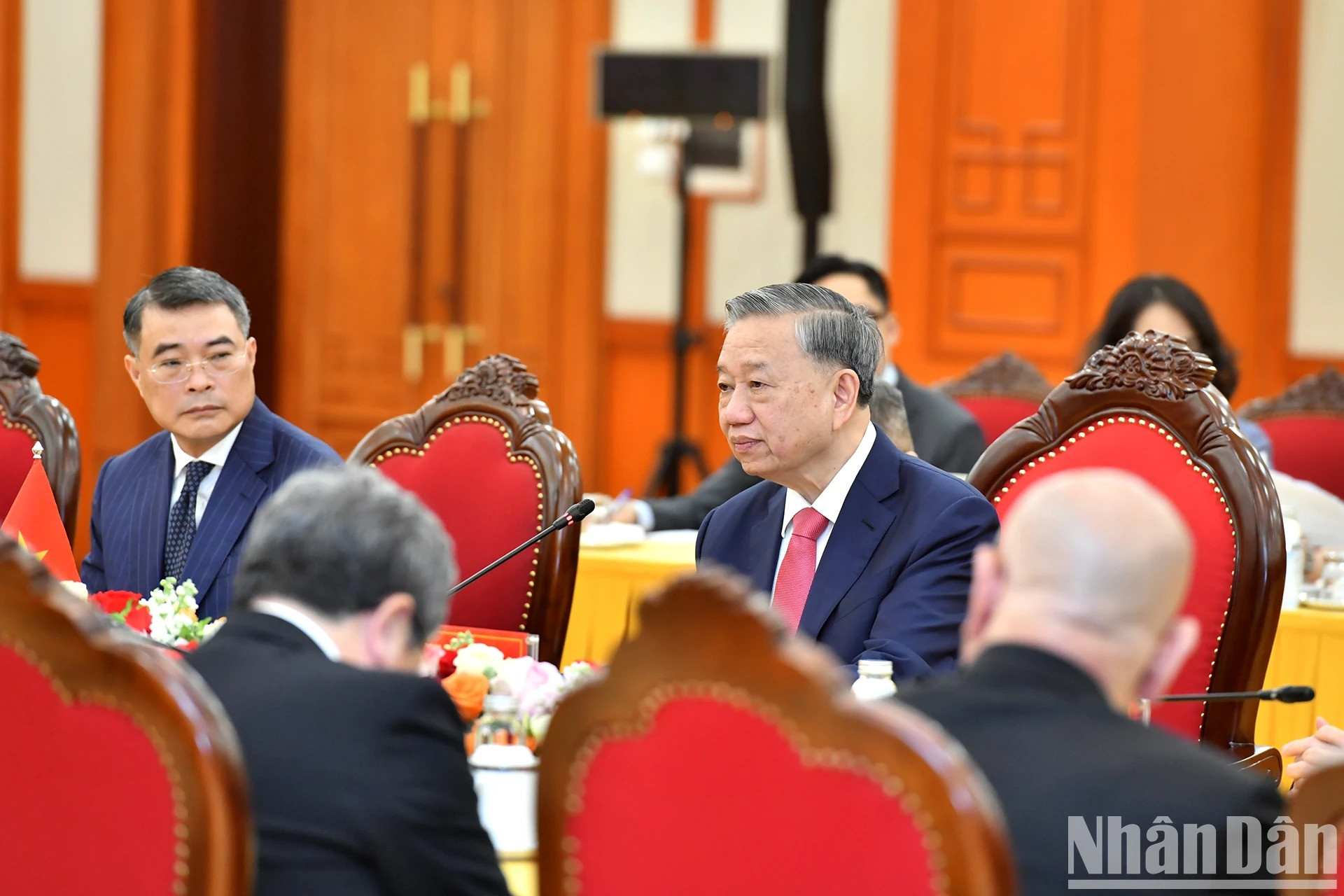 越共中央总书记苏林发表讲话。 越共中央总书记苏林发表讲话。