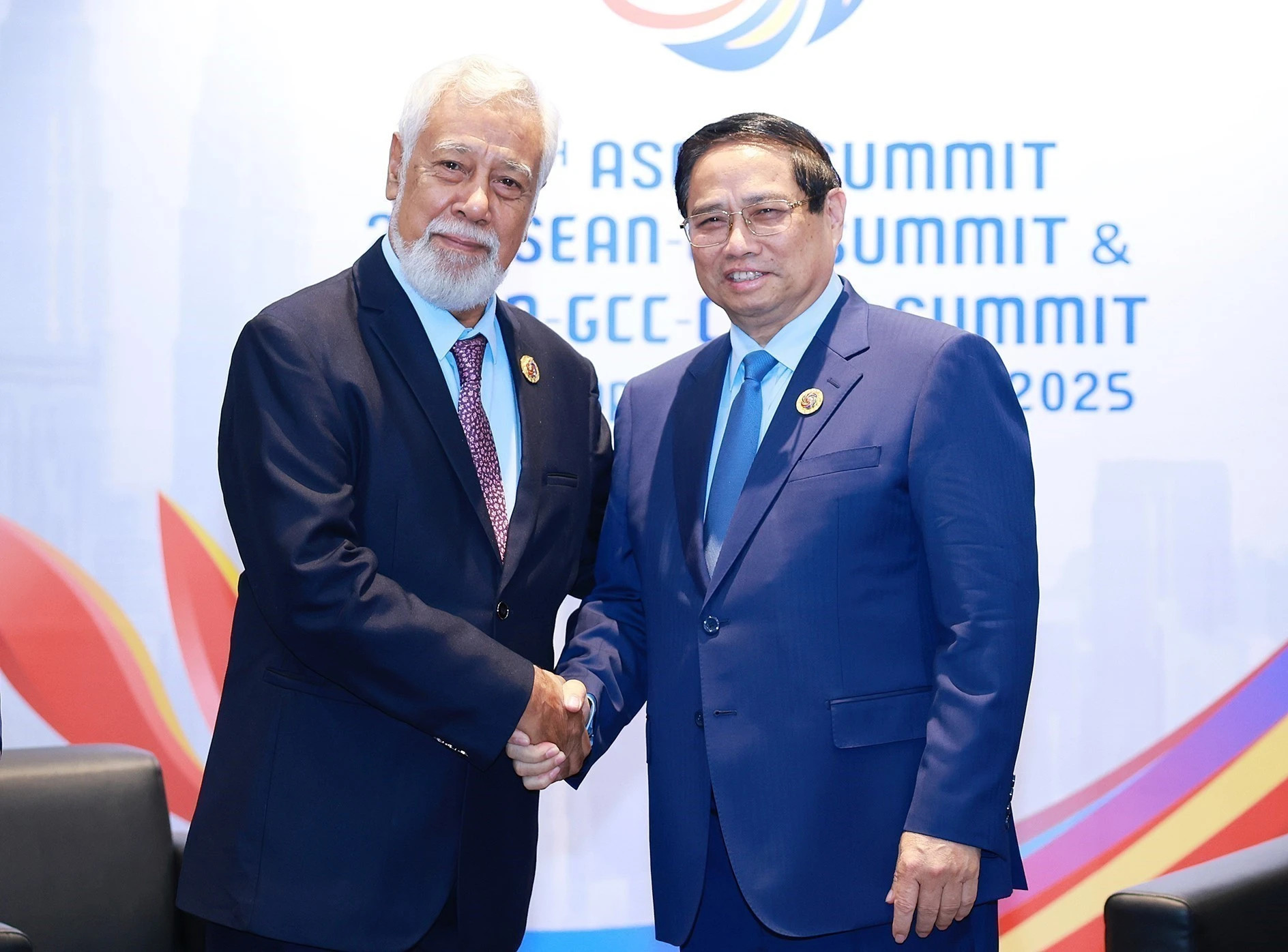 越南政府总理范明正会见东帝汶总理夏纳纳·古斯芒。