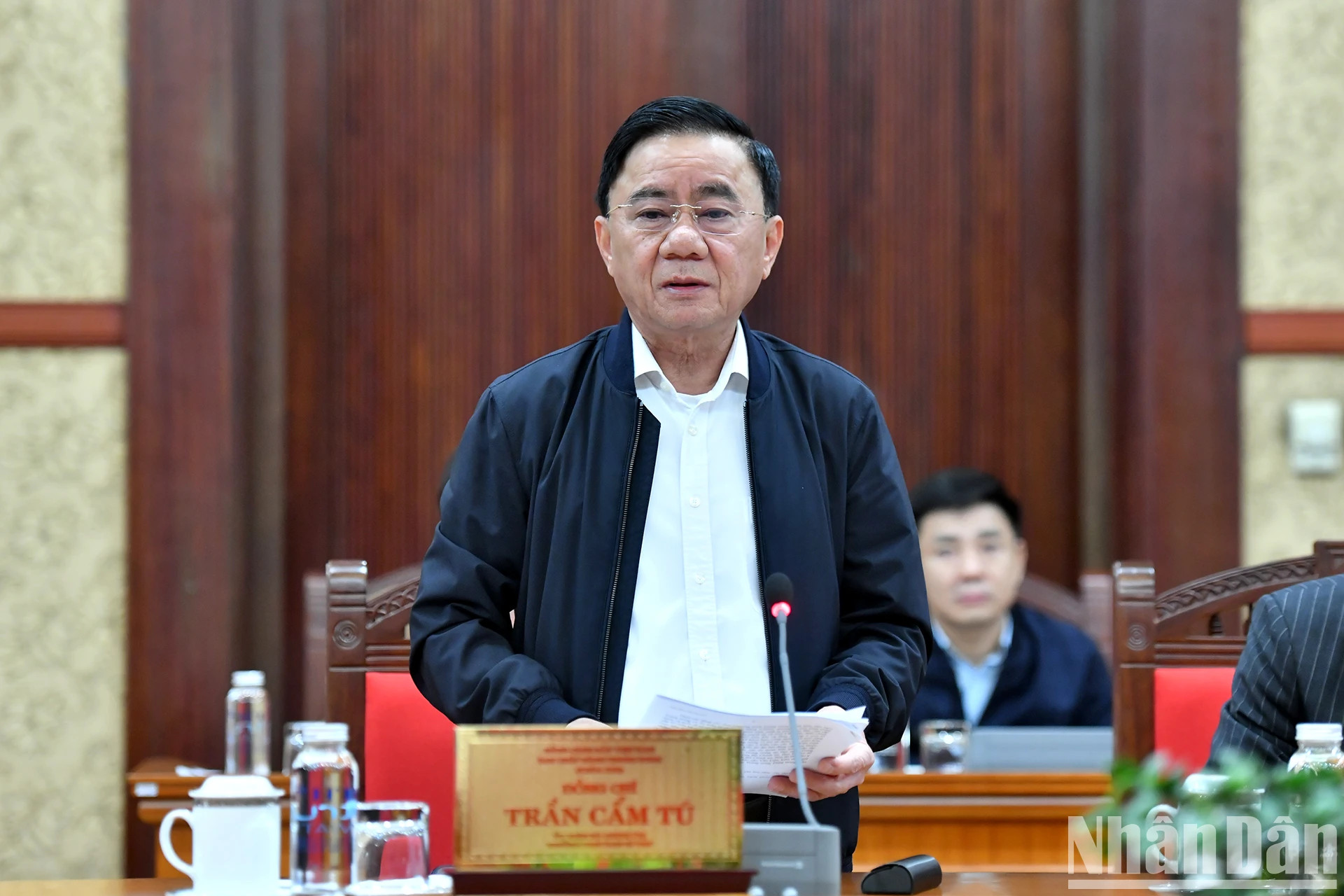 越共中央政治局委员、中央书记处常务书记陈锦秀在会议上发表指导性讲话。 越共中央政治局委员、中央书记处常务书记陈锦秀在会议上发表指导性讲话。