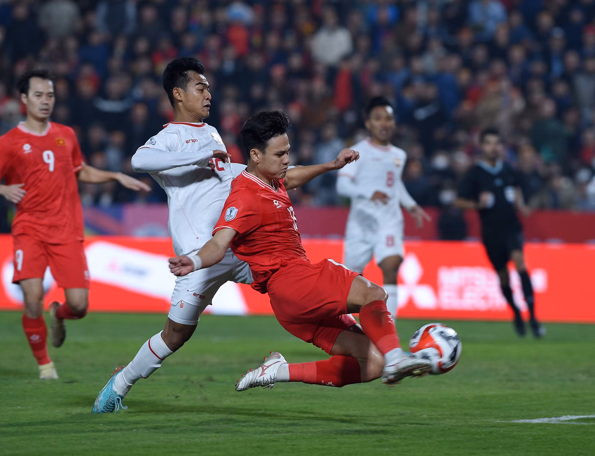 胡俊才为队友为队友创造了决定性传球并进球得分。 胡俊才为队友为队友创造了决定性传球并进球得分。