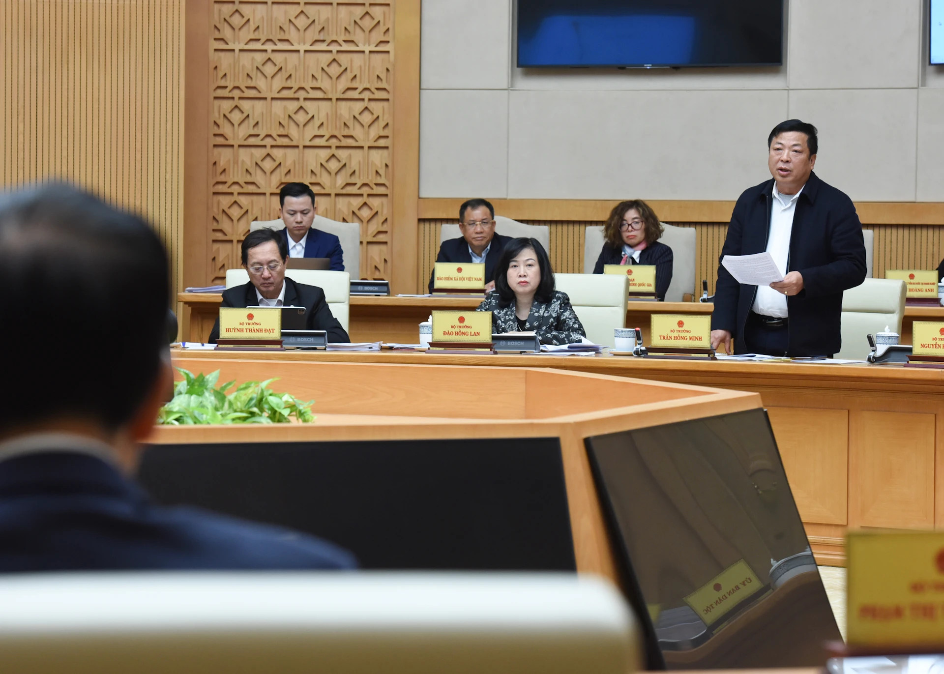 交通运输部部长陈红明在会上发表讲话。