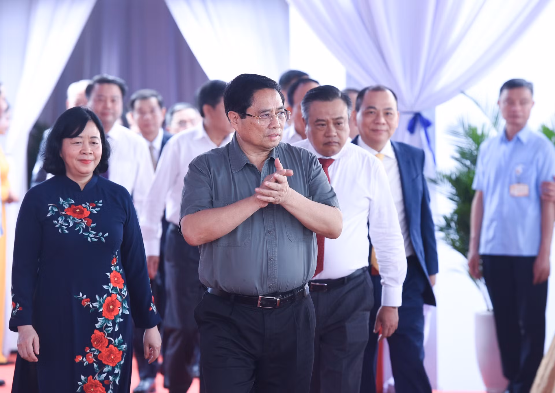 范明正总理以及各位代表出席仪式。