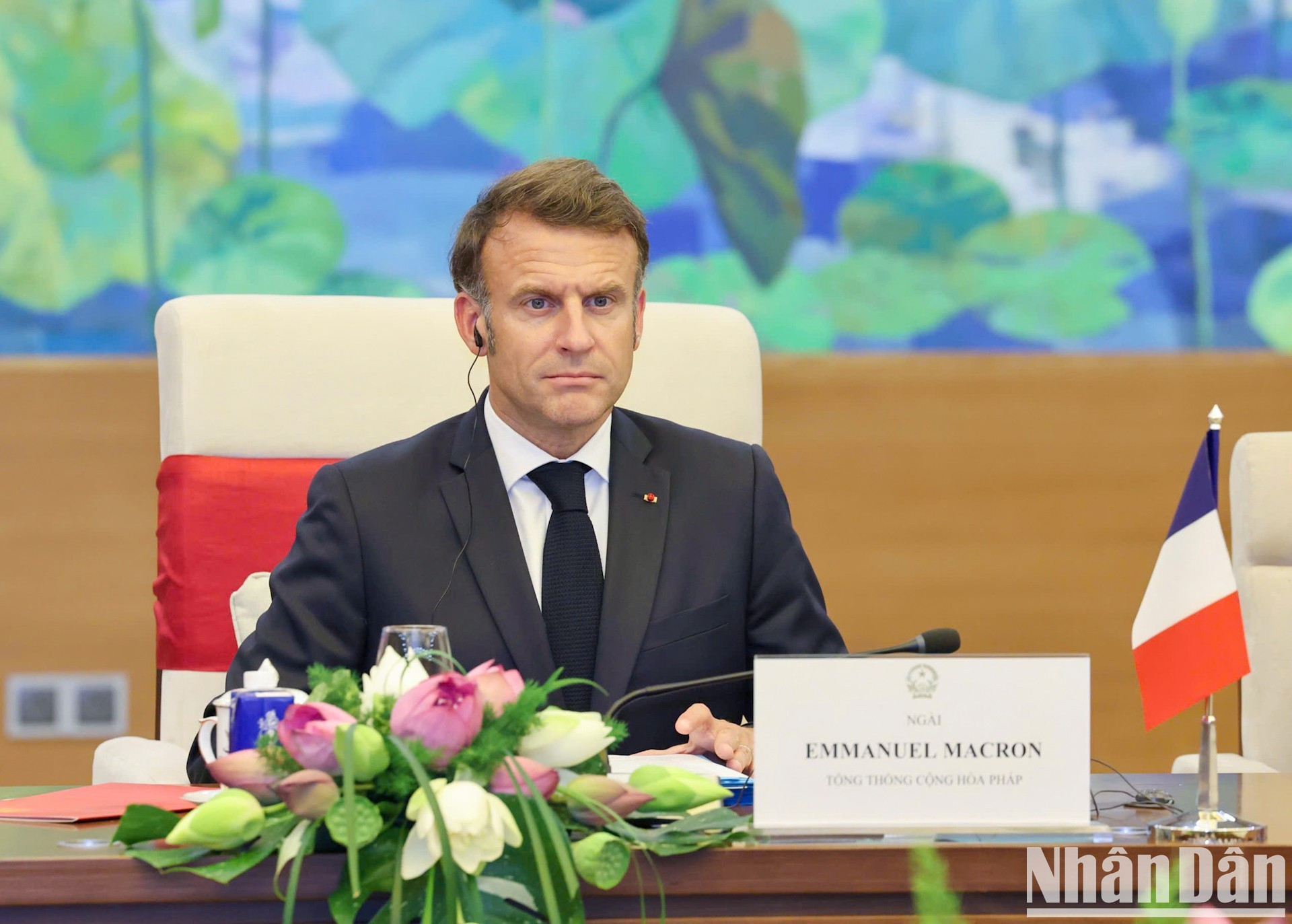 法国总统埃马纽埃尔·马克龙在会上发表讲话。 法国总统埃马纽埃尔·马克龙在会上发表讲话。