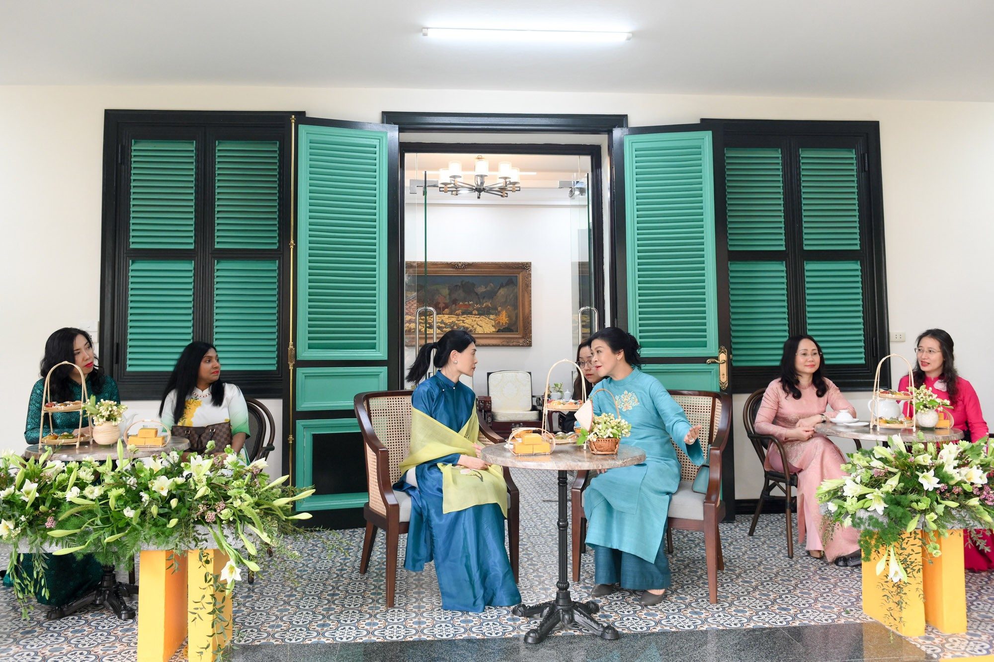 会见场景。 会见场景。