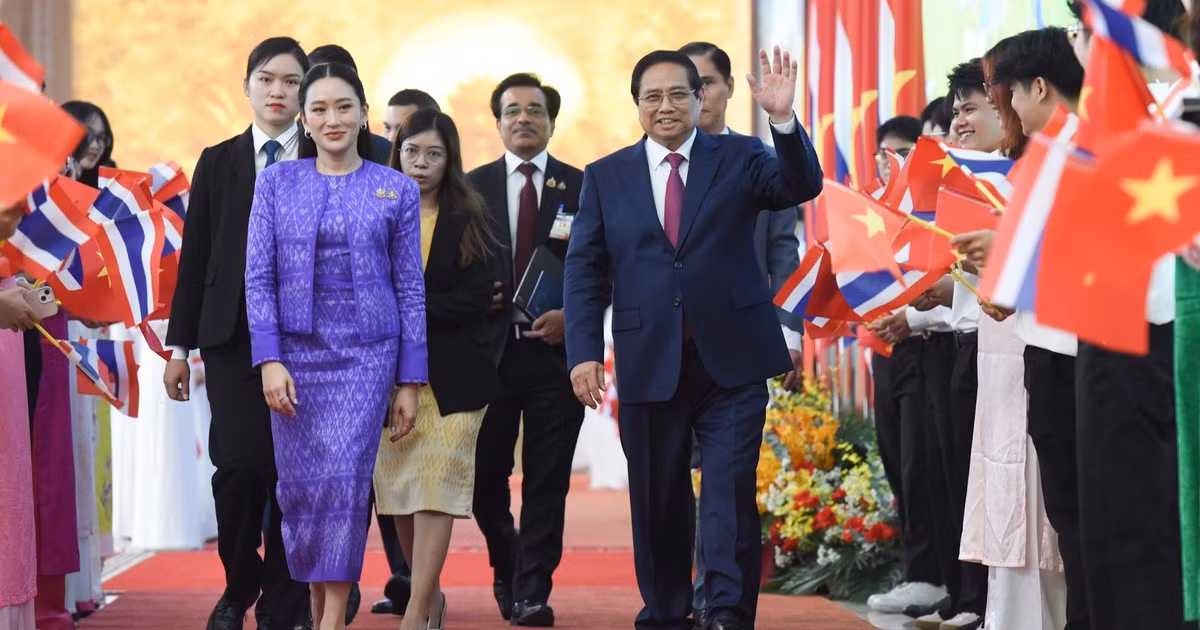 越泰两国总理共同见证合作文件签字及交换仪式【组图】