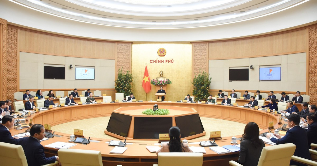 越南政府总理范明正主持召开政府2025年1月份例行会议【组图】