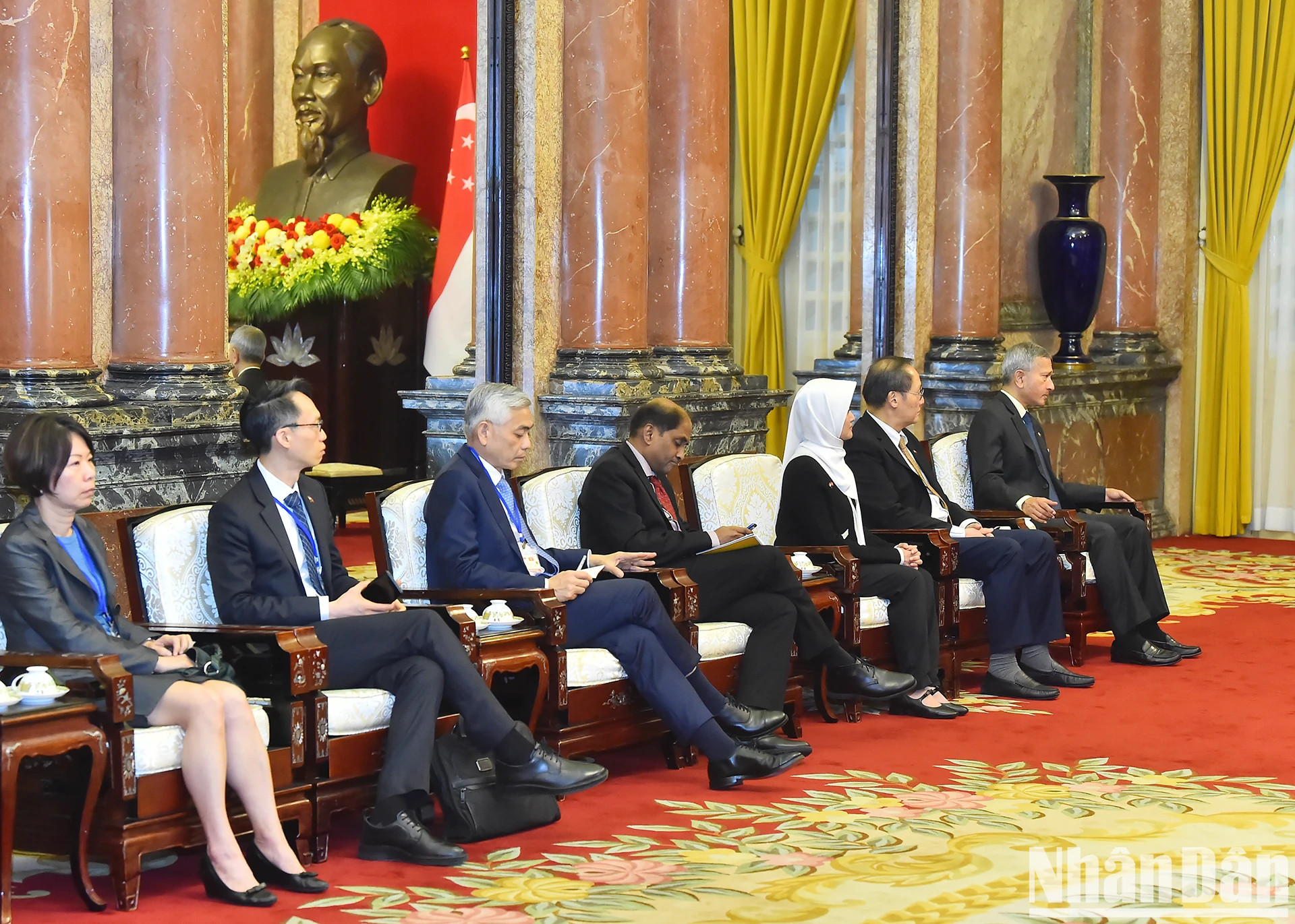 新加坡代表出席会见。